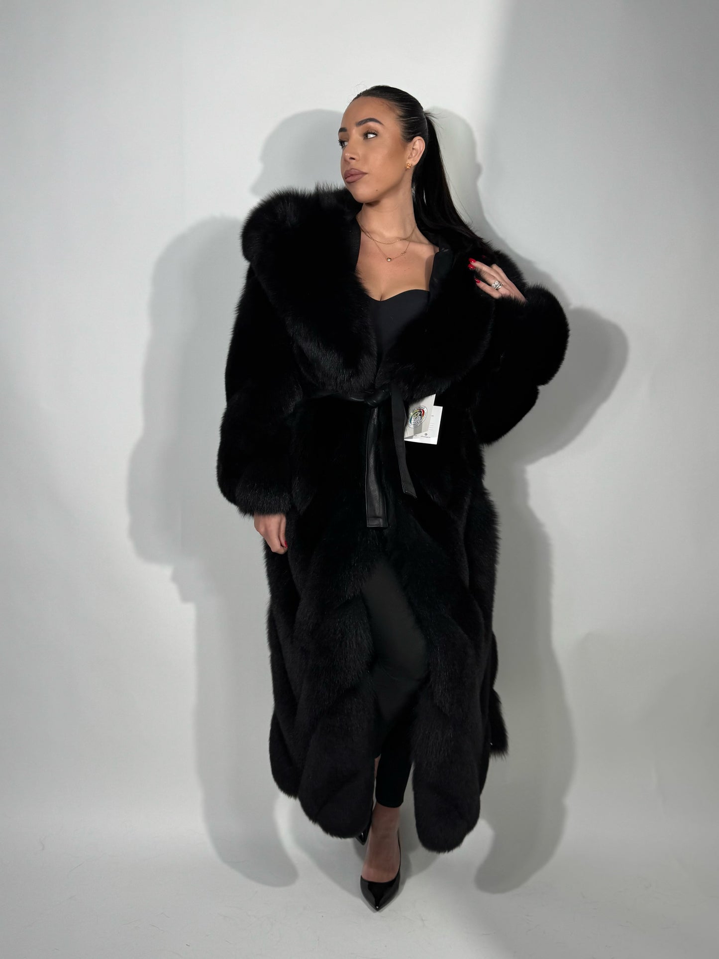 Cappotto in volpe total black N447