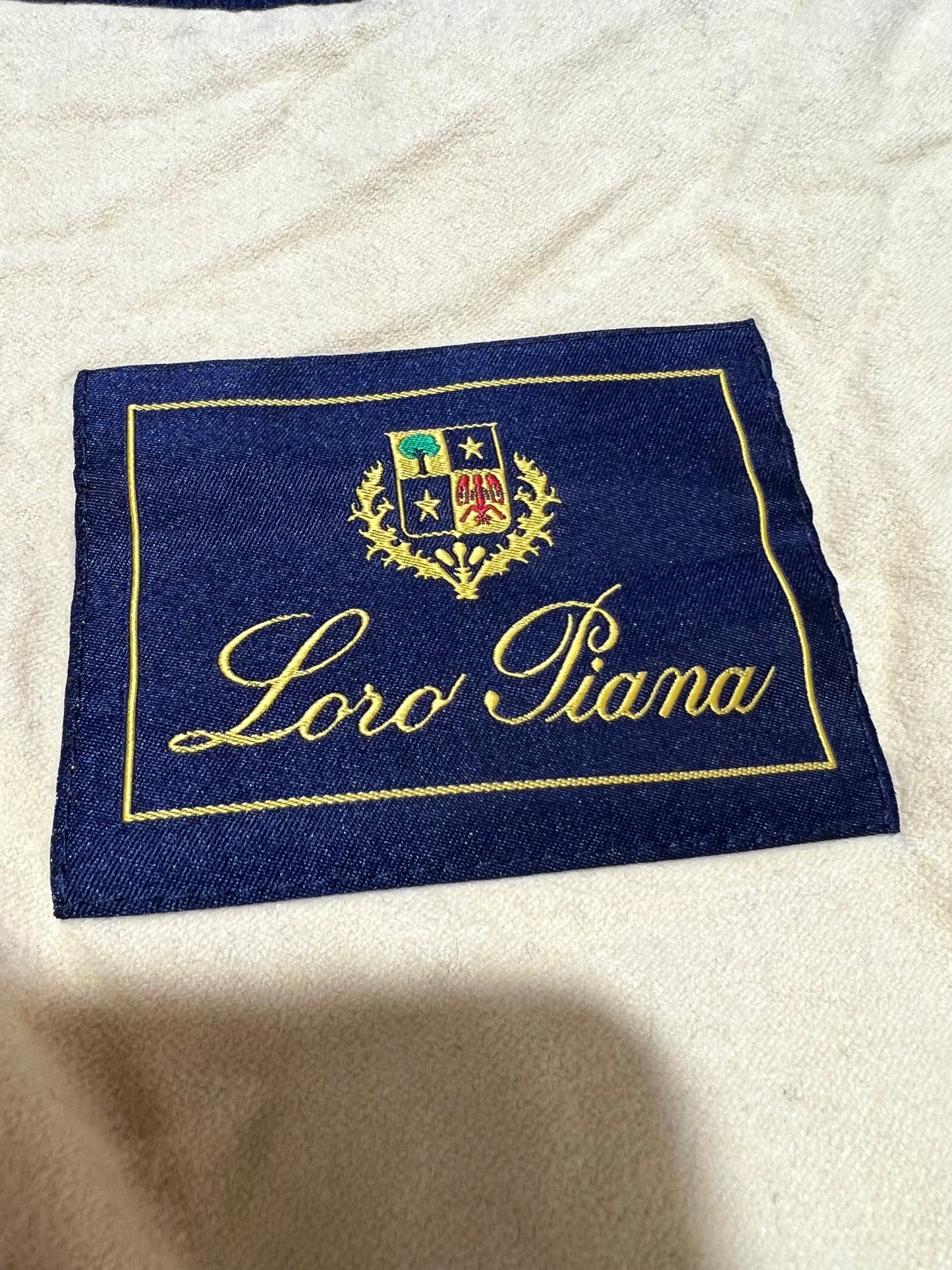 Smanicato Loro Piana