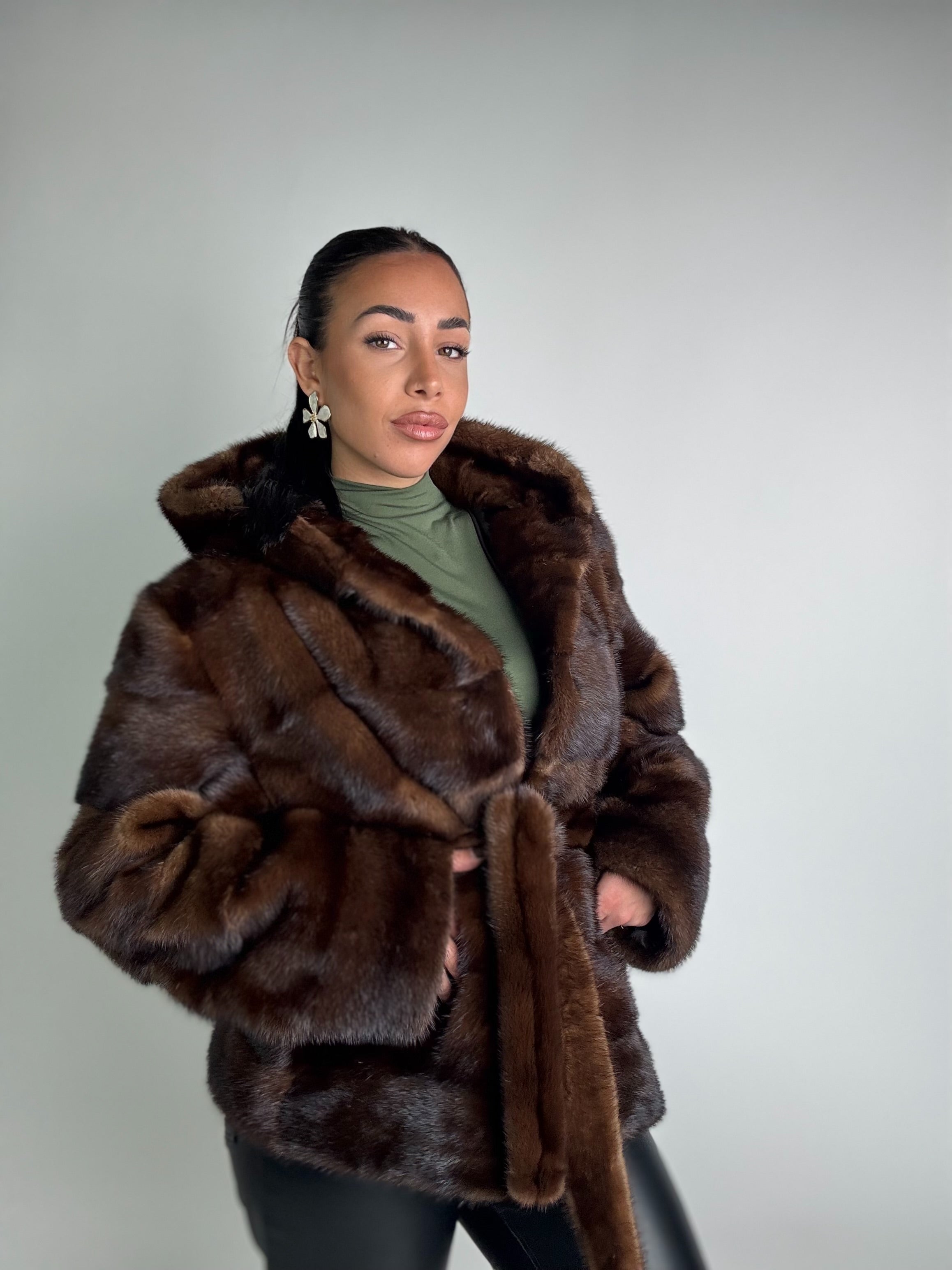 Giacca in visone cintura e cappuccio N129