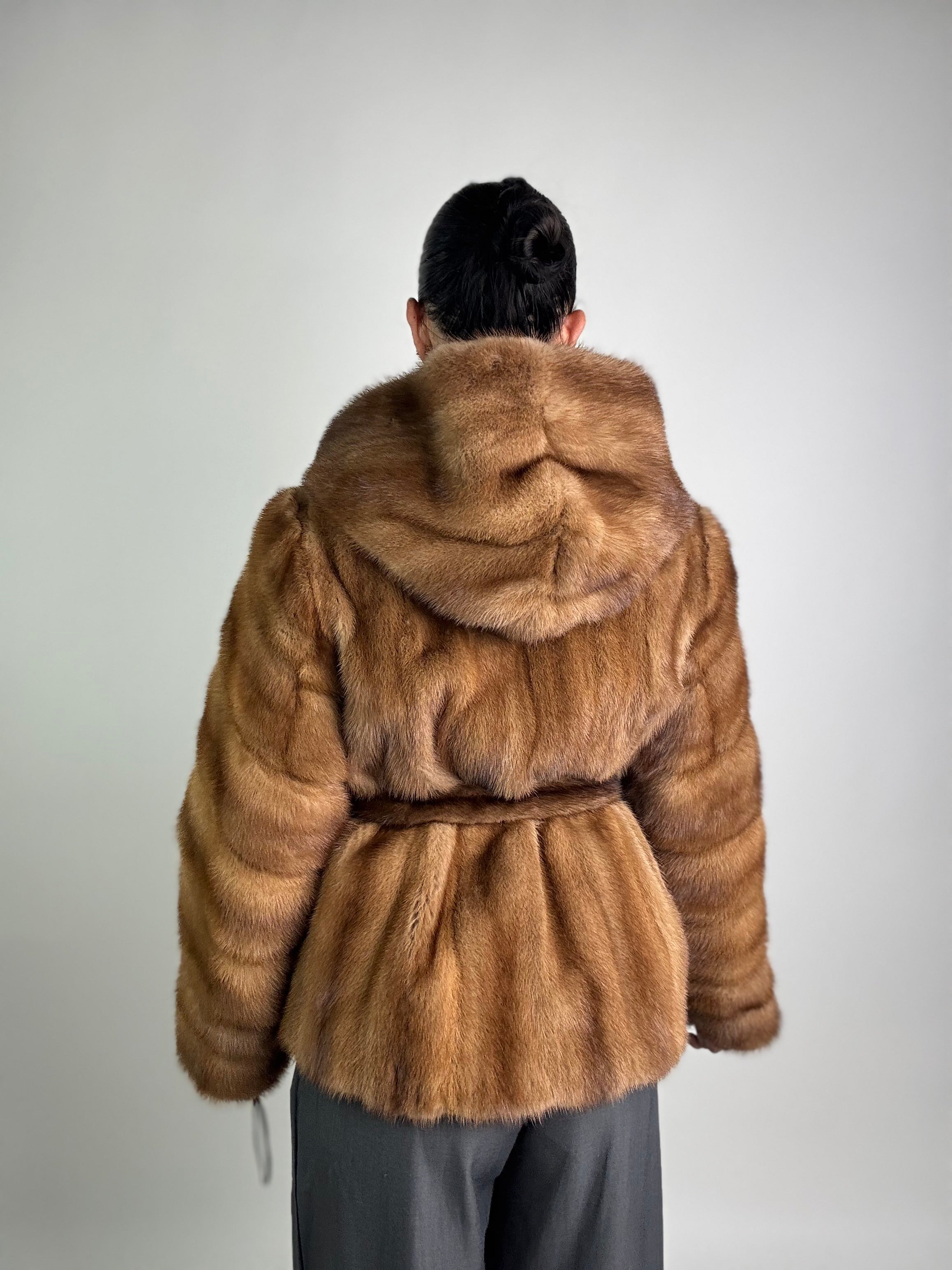 Giacca in visone cintura e cappuccio N130