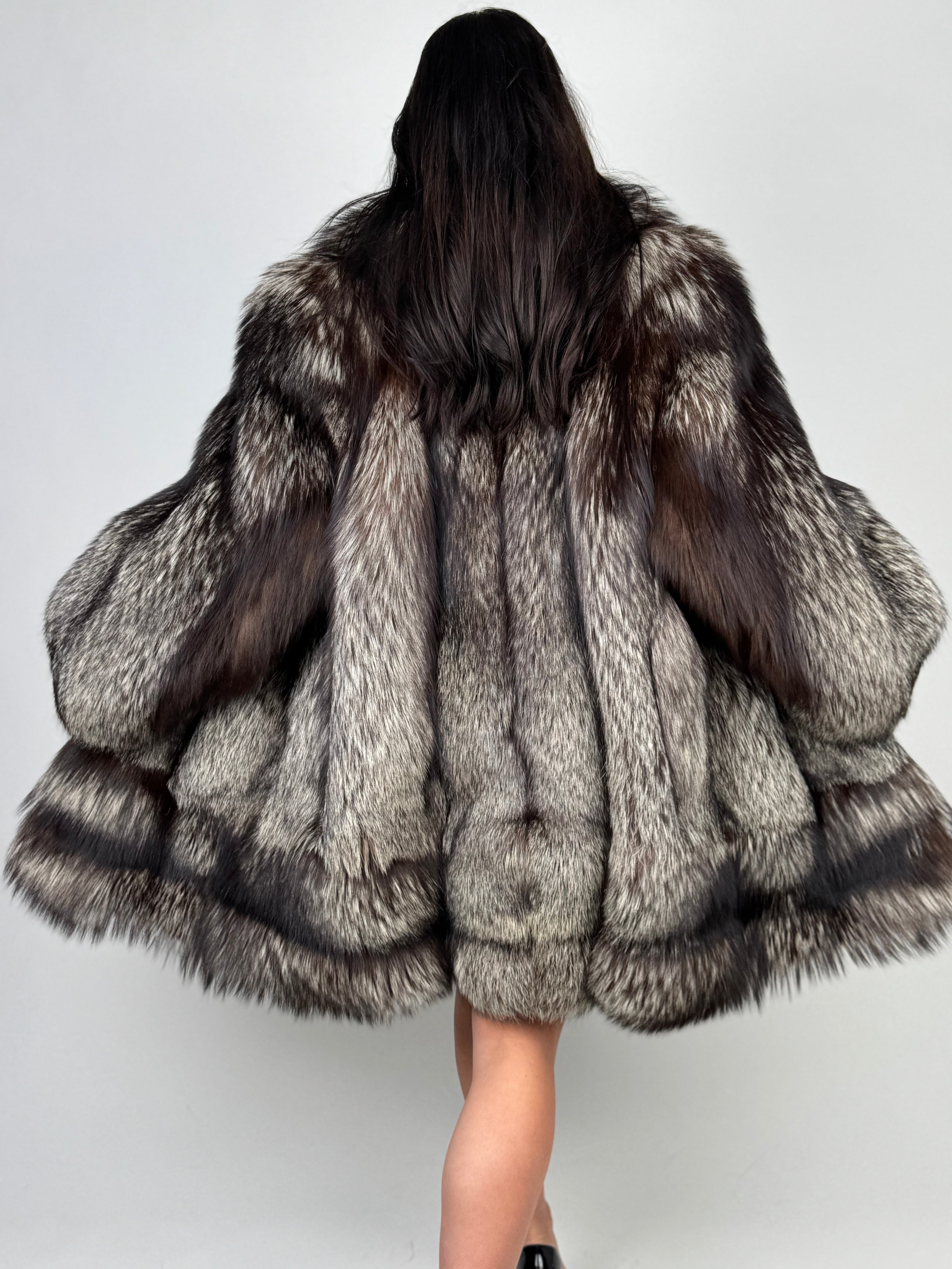 Cappotto in volpe argentata N787