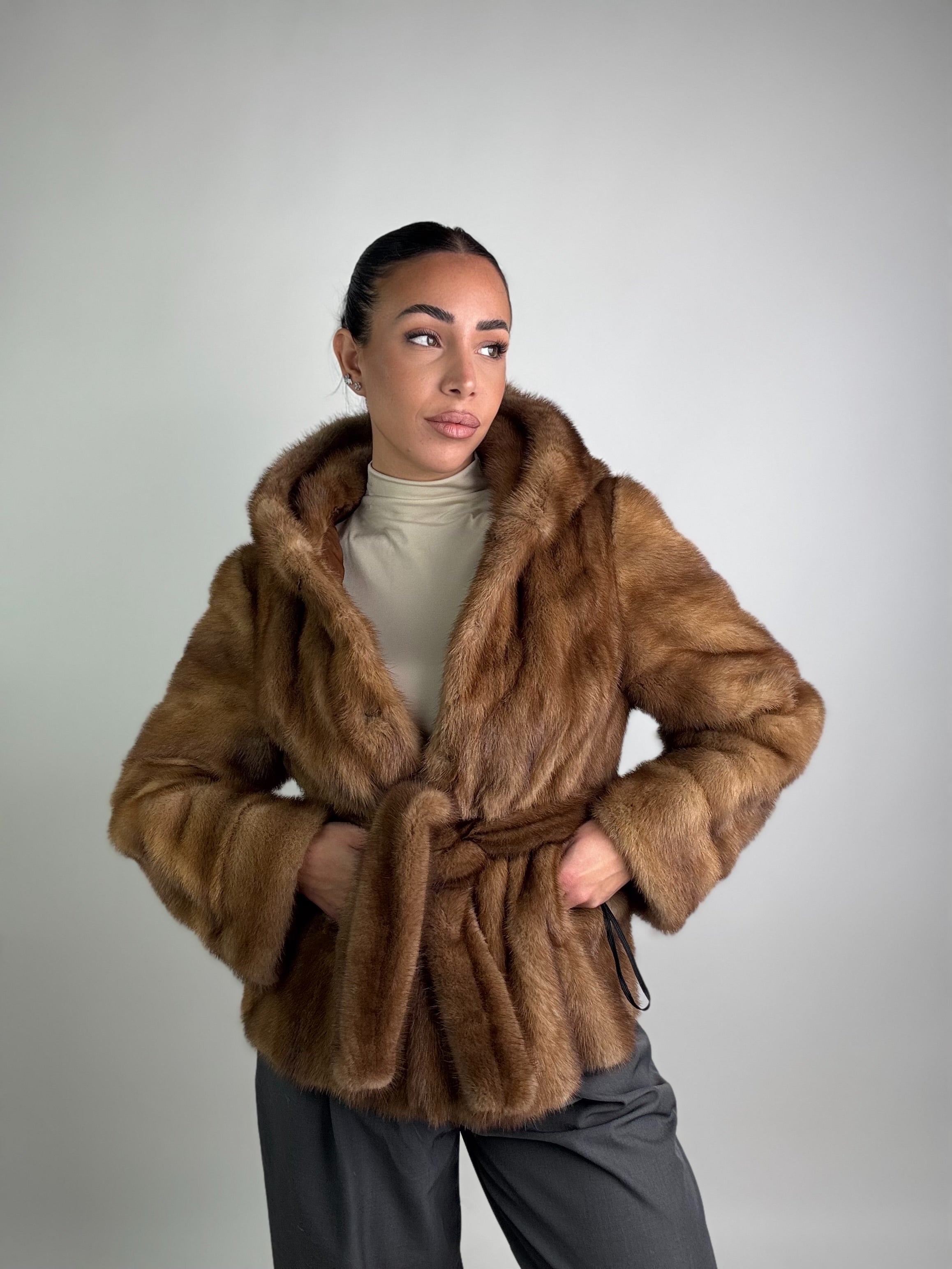 Giacca in visone cintura e cappuccio N130