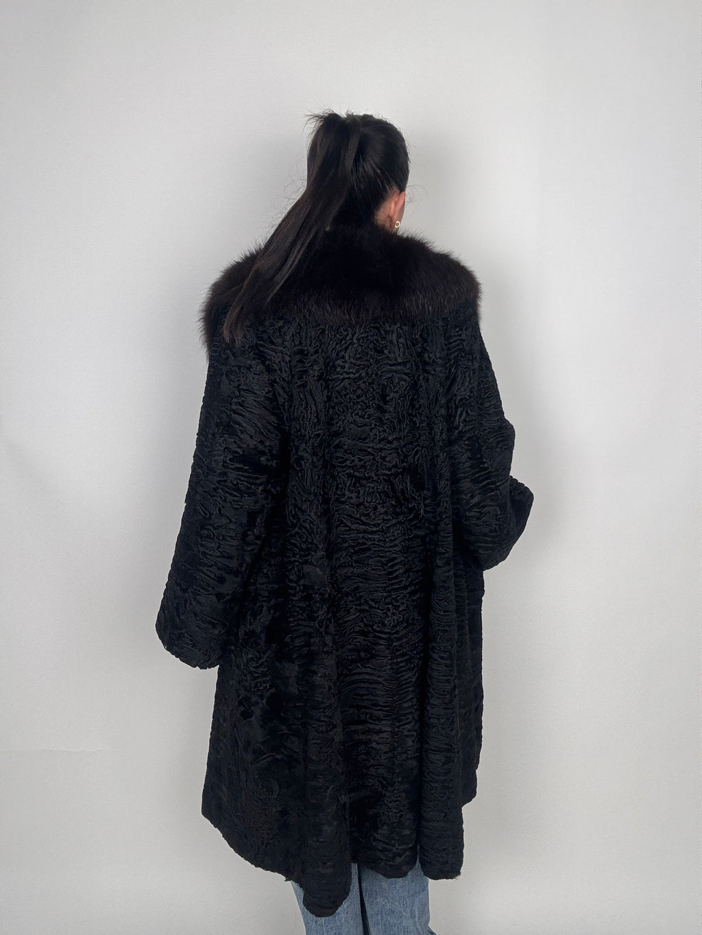 Cappotto in astrakan e volpe N68