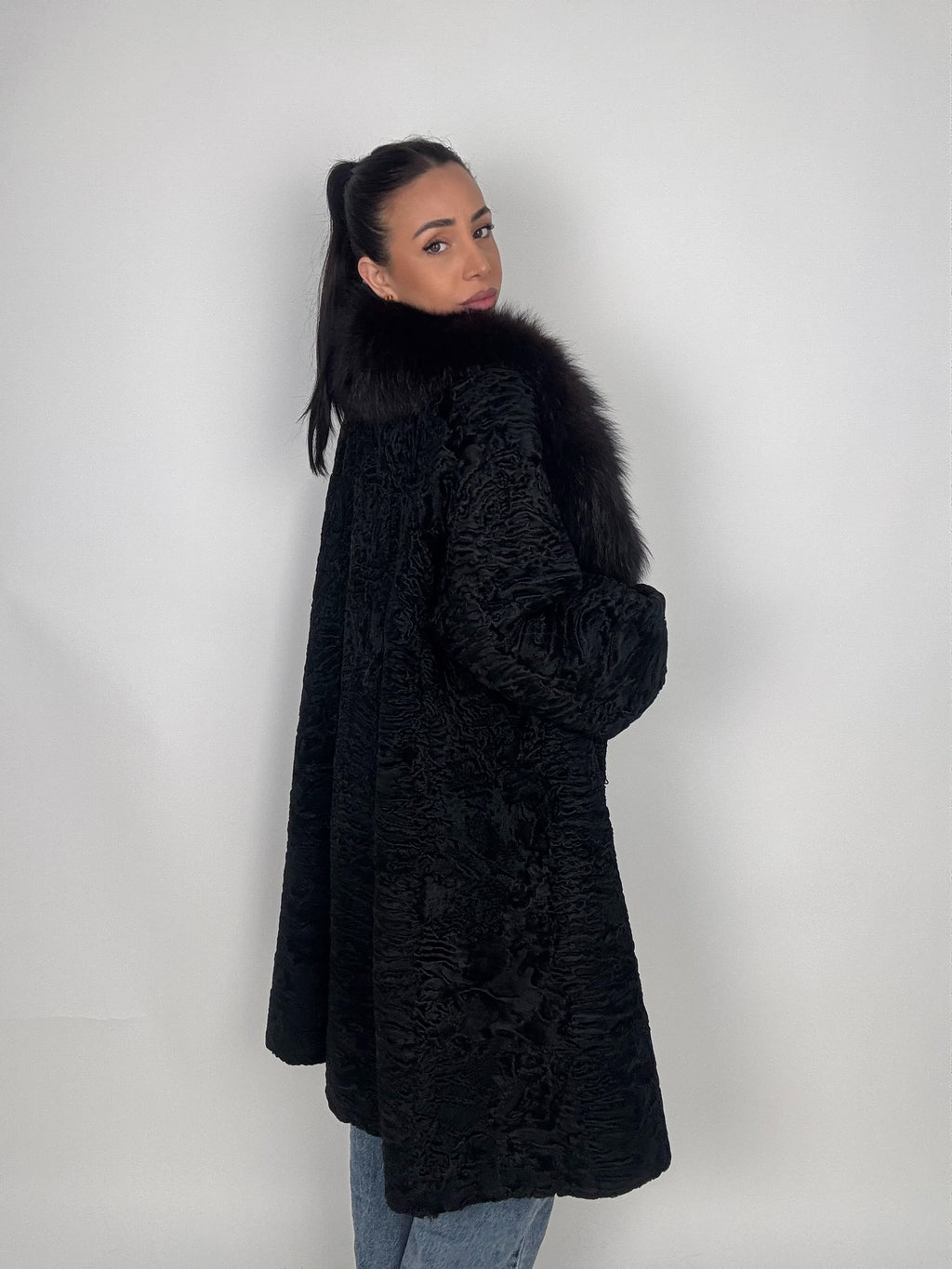 Cappotto in astrakan e volpe N68