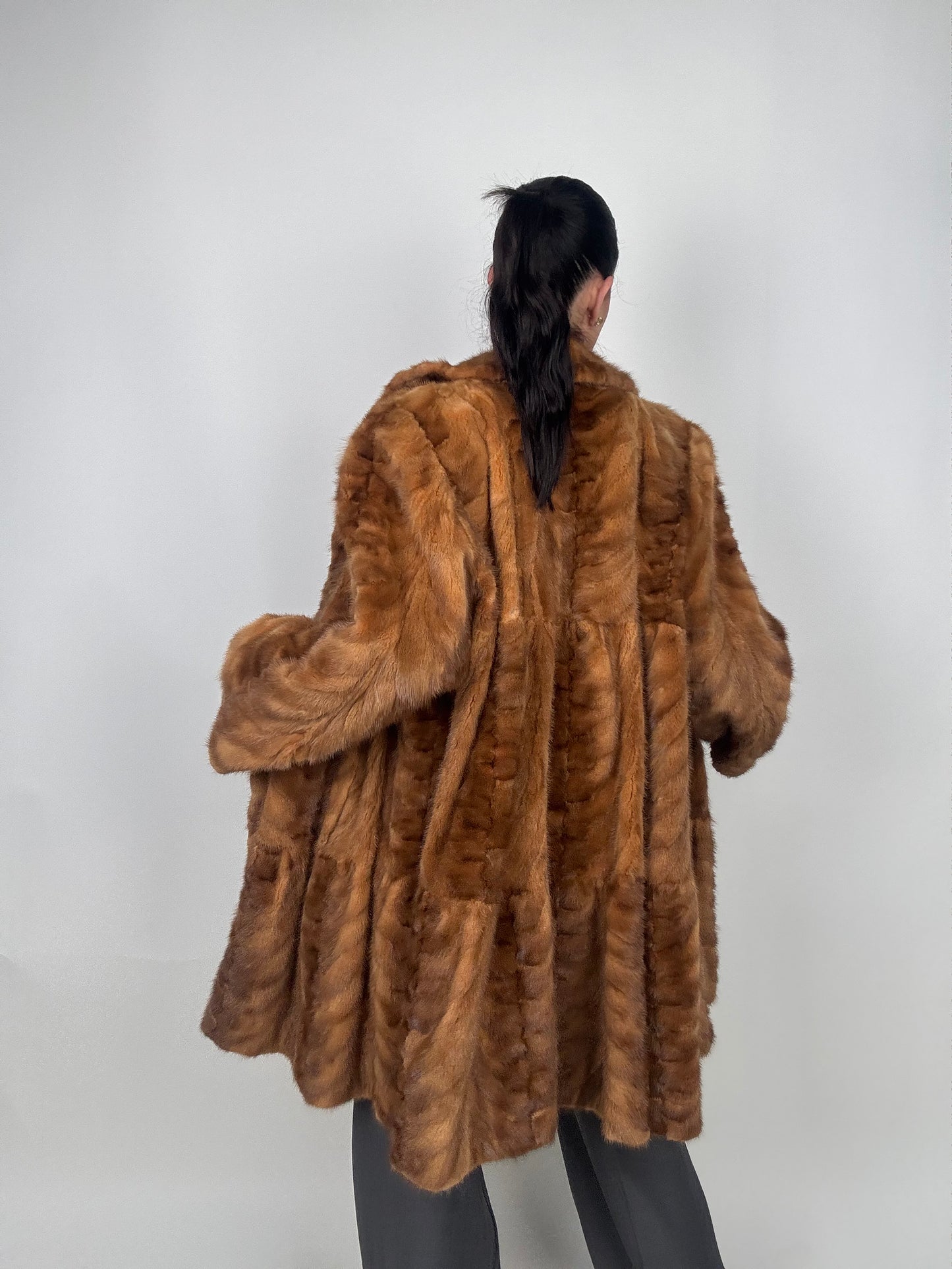 Cappotto in visone N623
