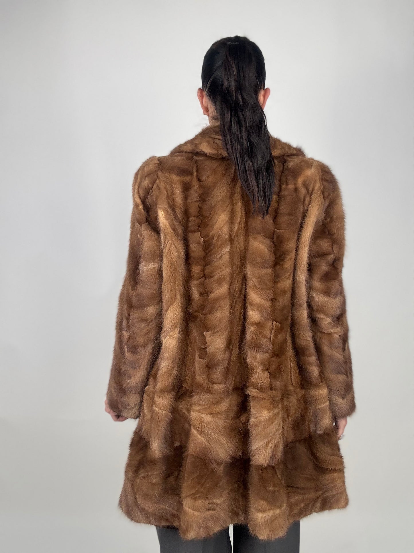 Cappotto in visone N626
