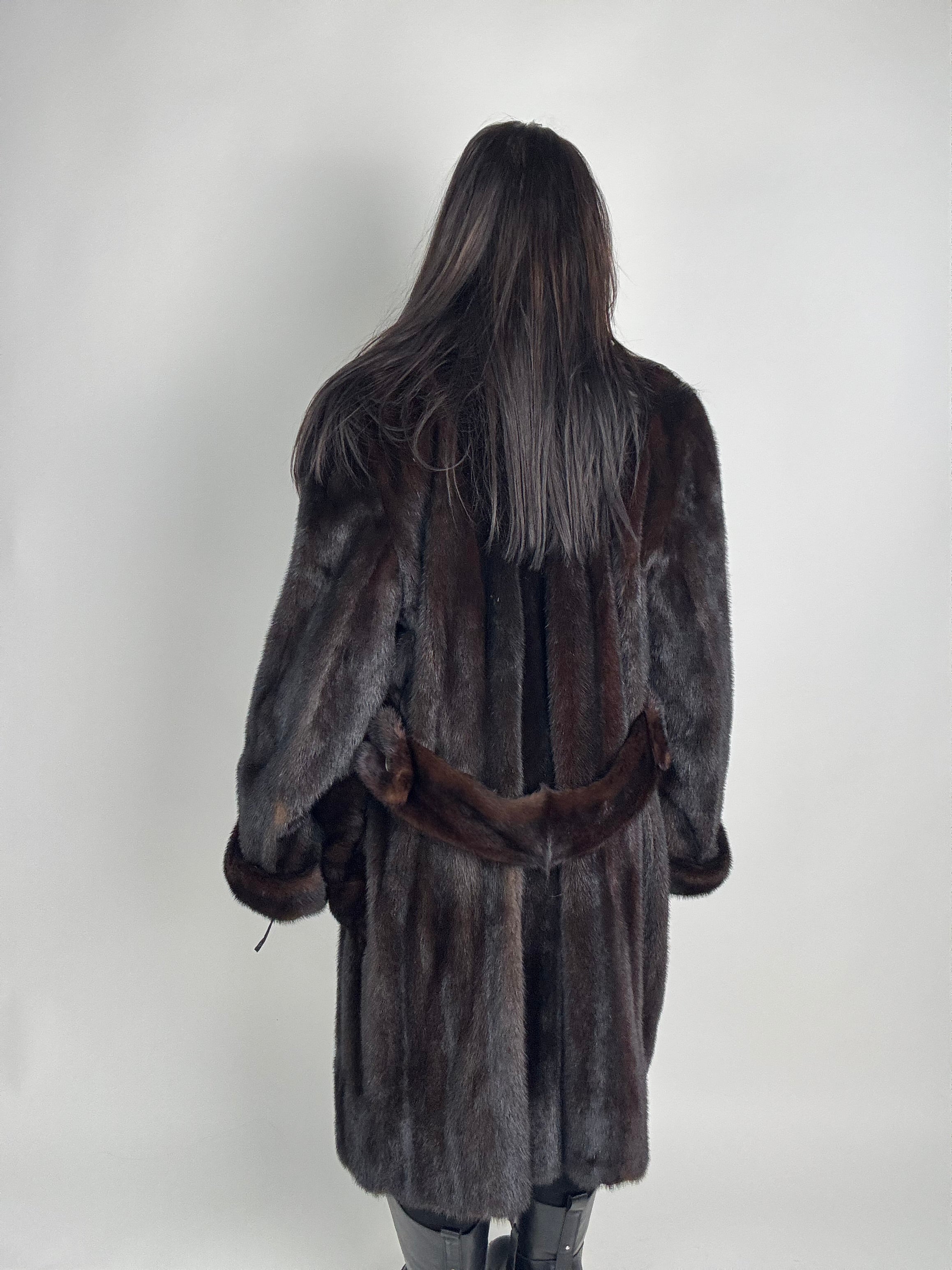 Cappotto in visone N457