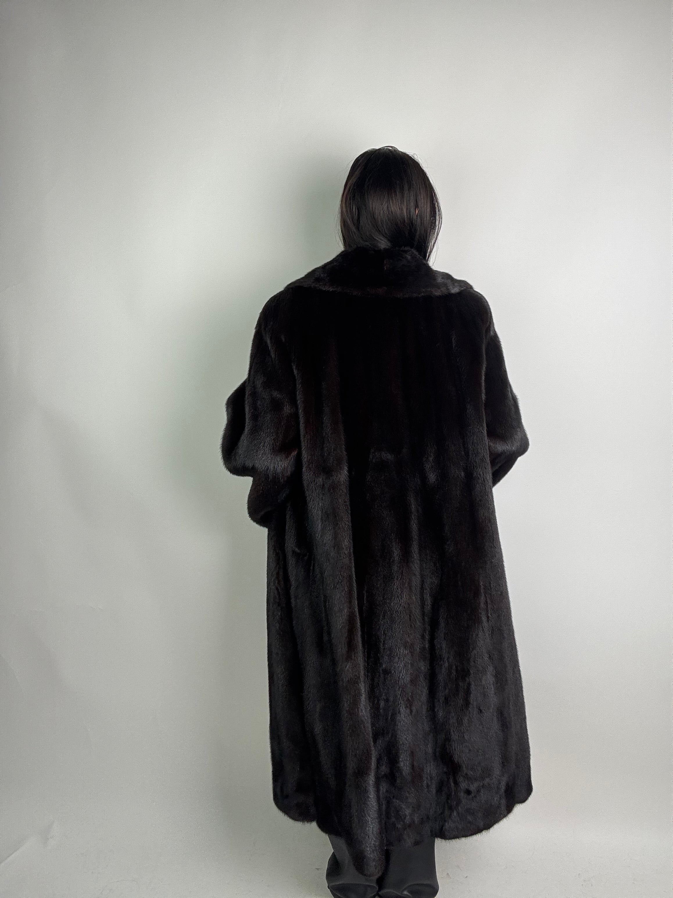 Cappotto in visone N333