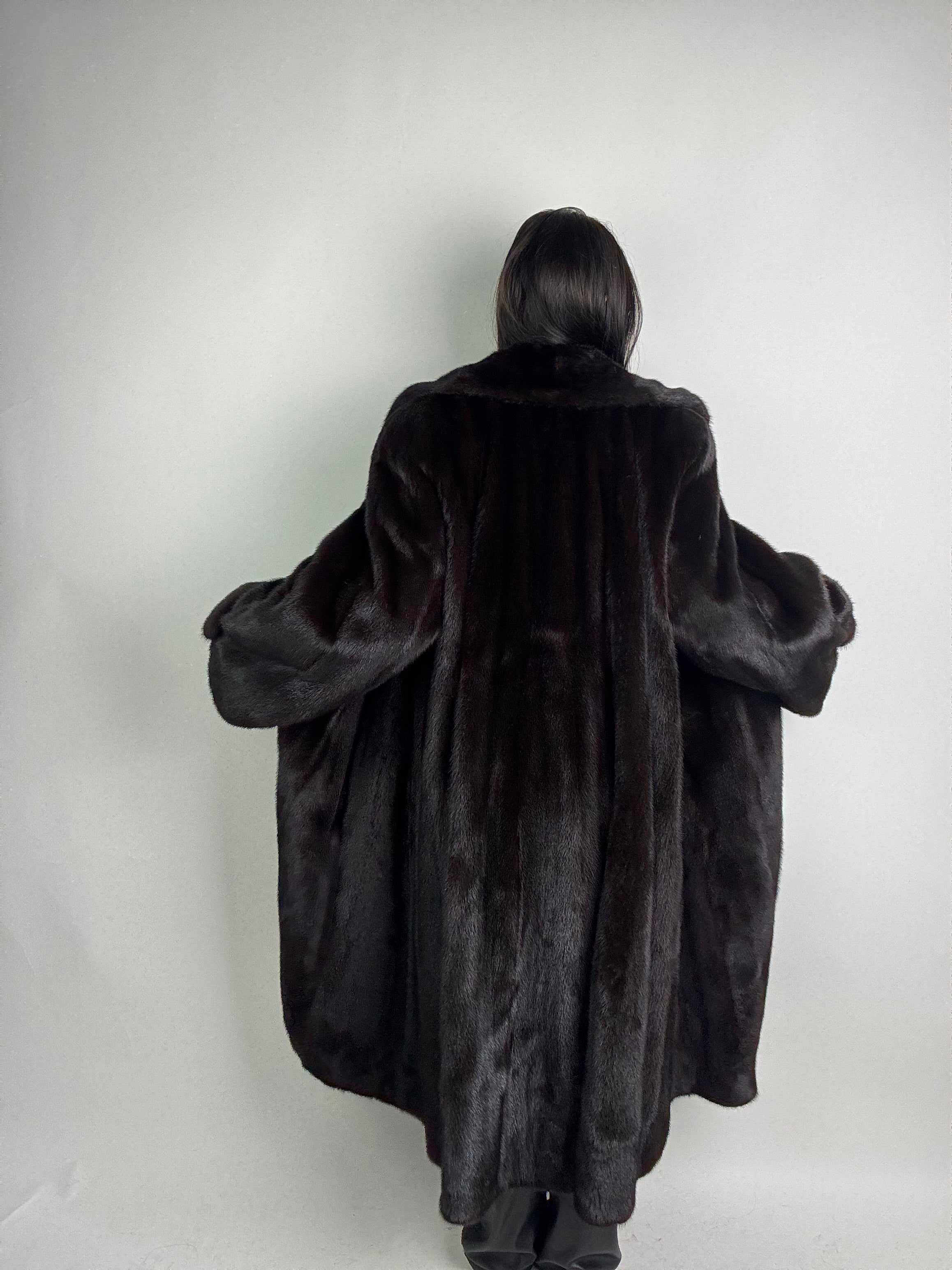 Cappotto in visone N333