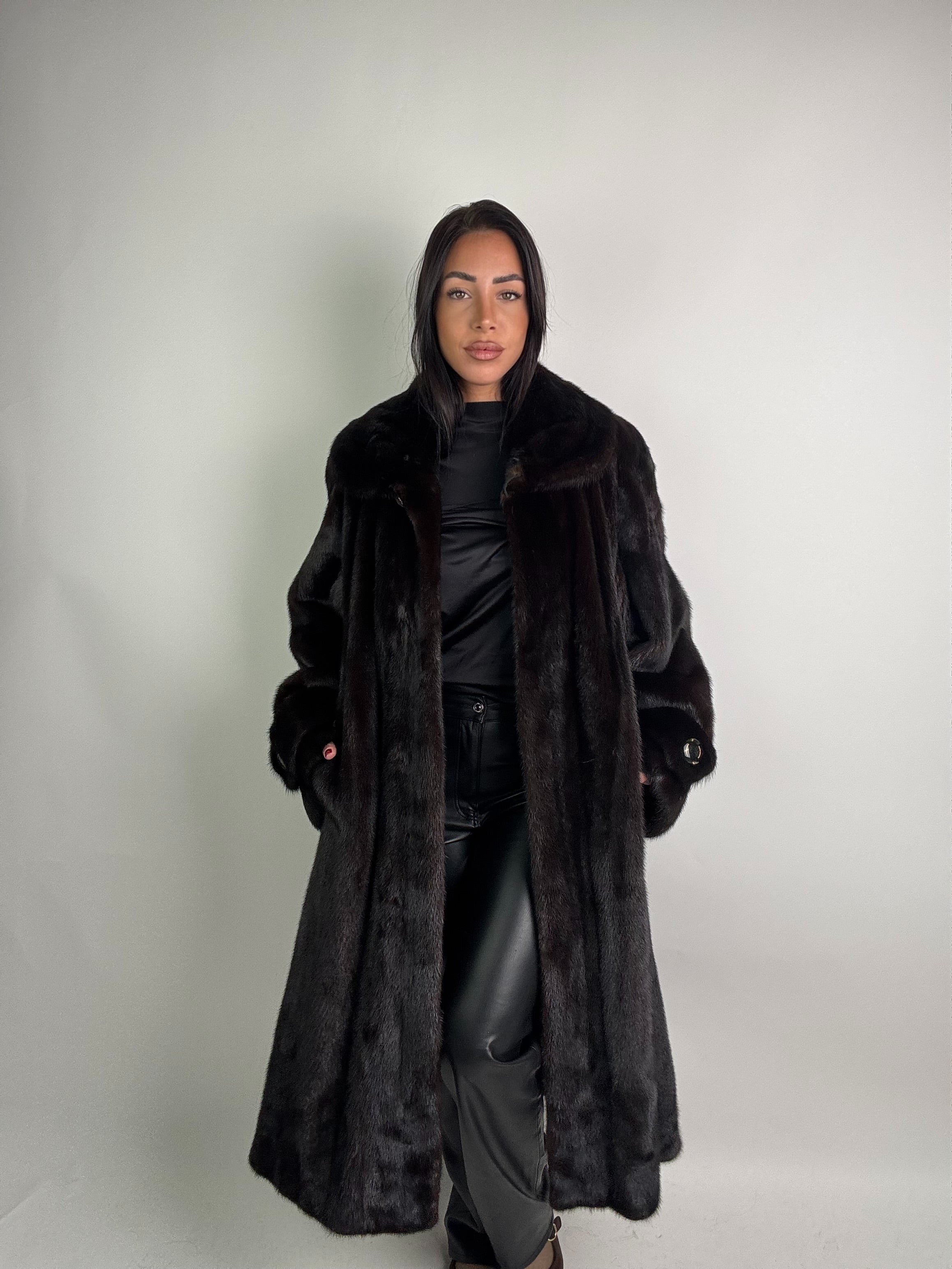 Cappotto in visone N333