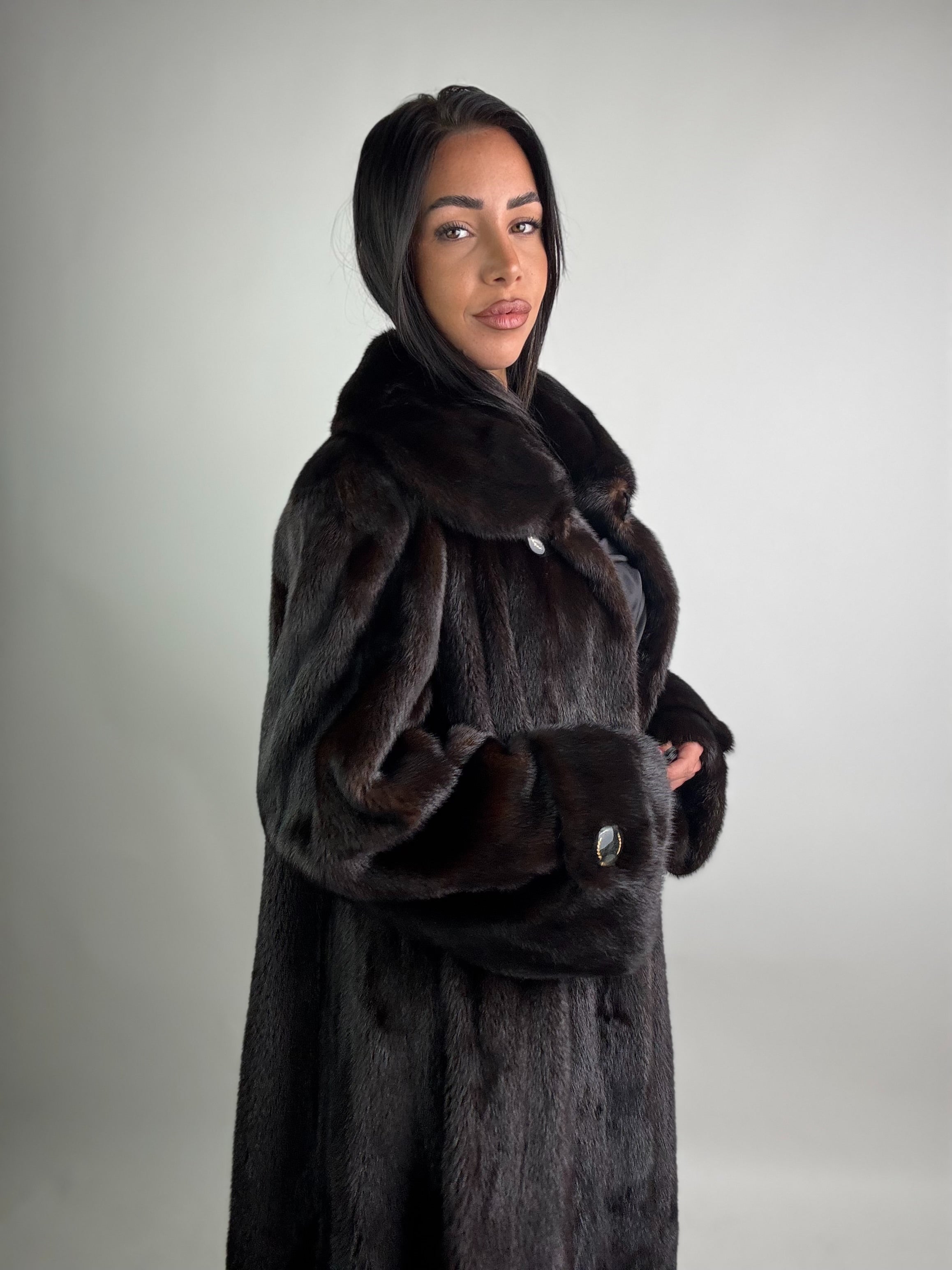 Cappotto in visone N333