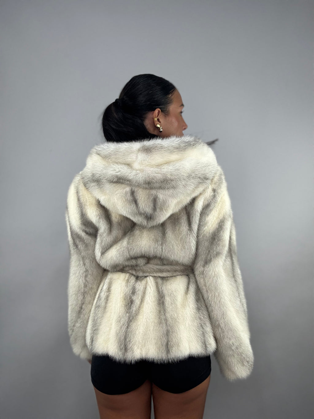 Giacca di visone cintura e cappuccio