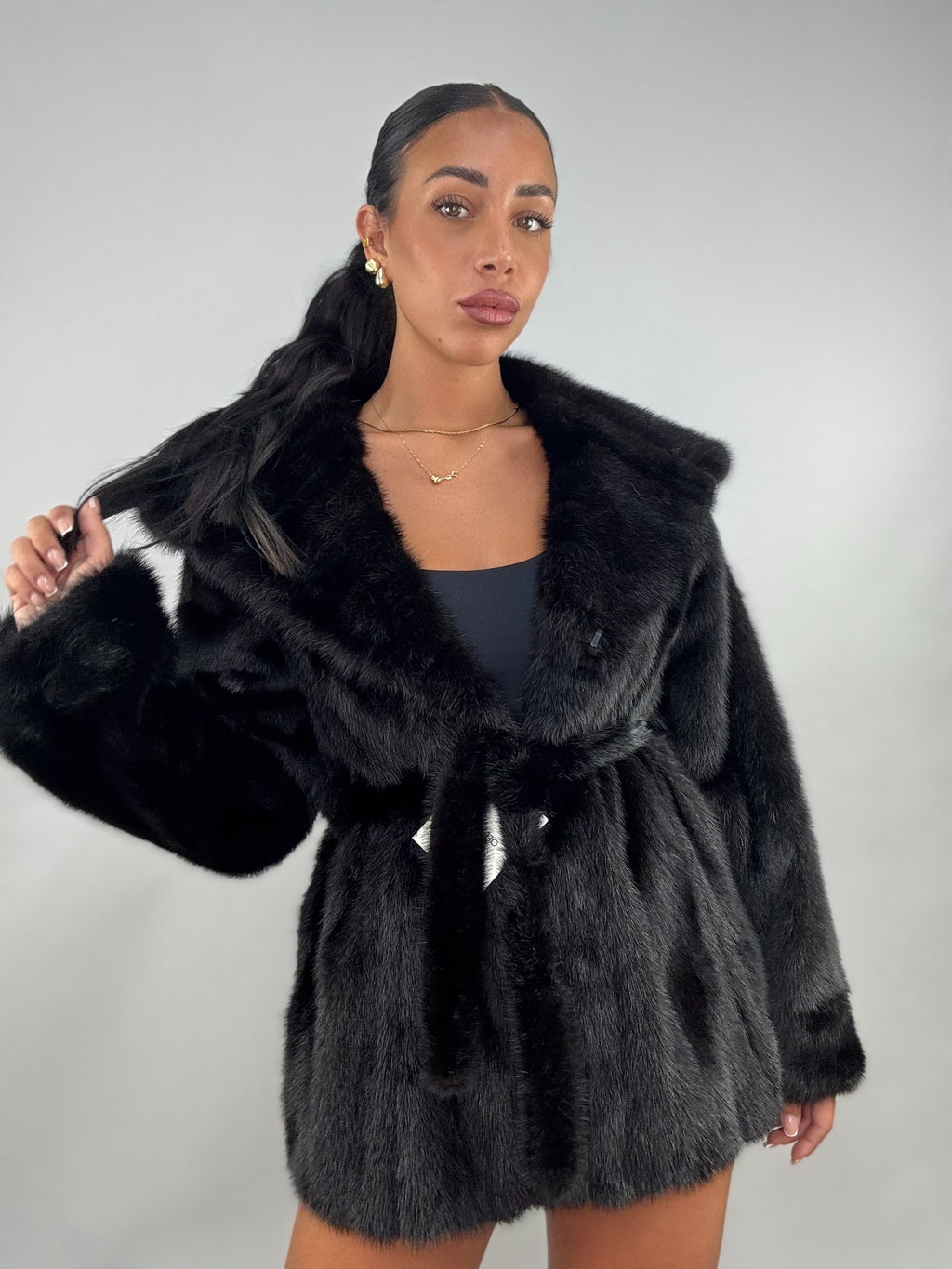 Giacca di visone cintura e cappuccio