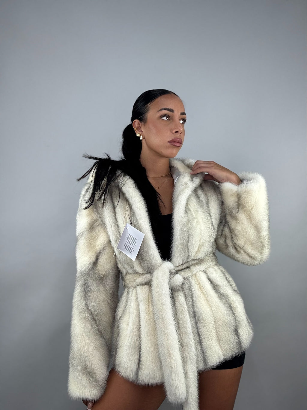 Giacca di visone cintura e cappuccio