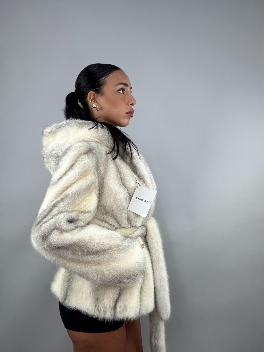 Giacca di visone cintura e cappuccio