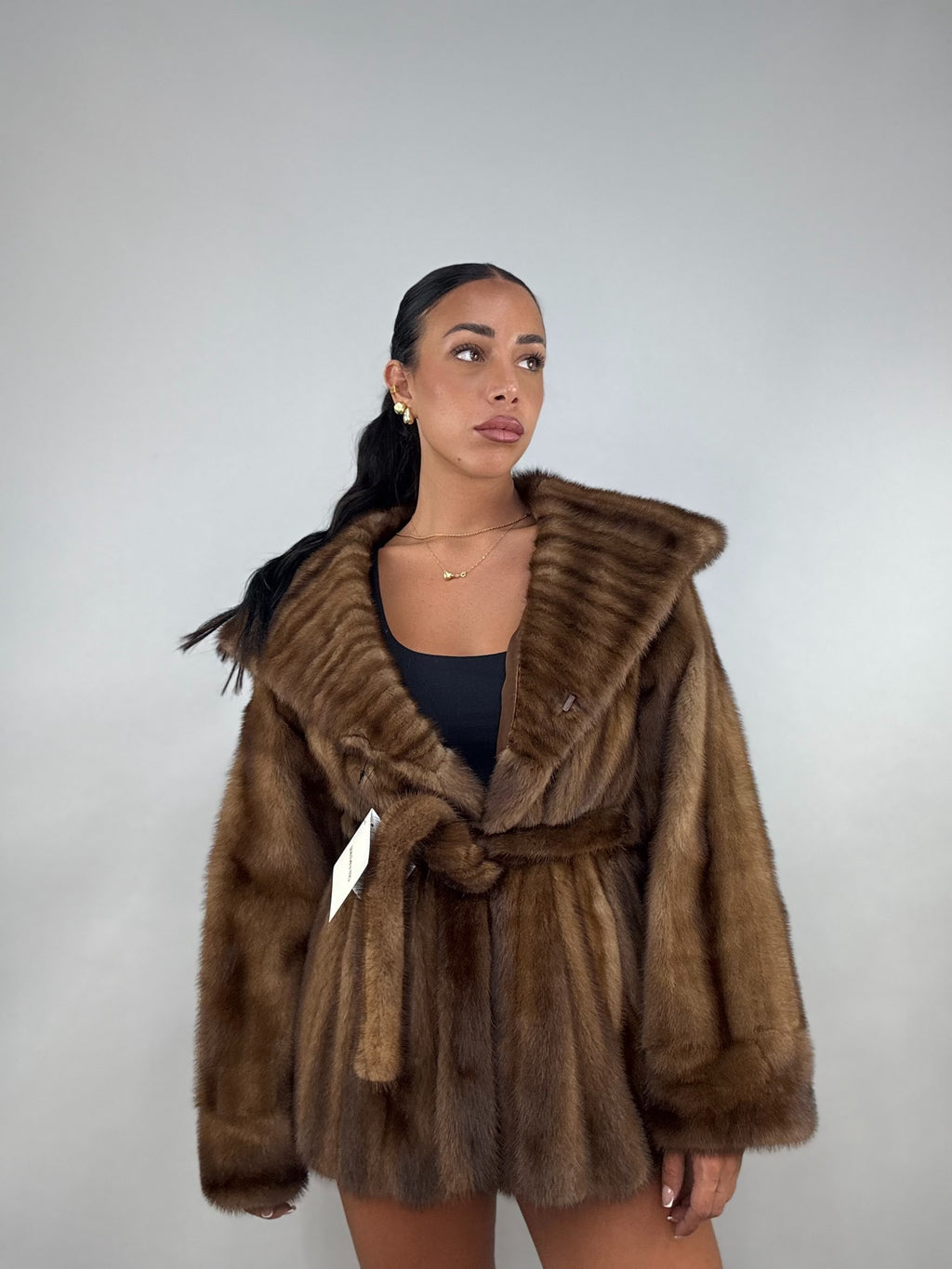 Giacca di visone cintura e cappuccio