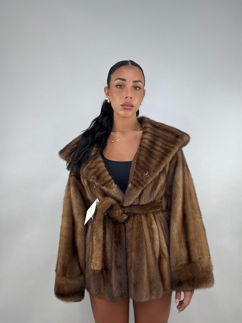 Giacca di visone cintura e cappuccio