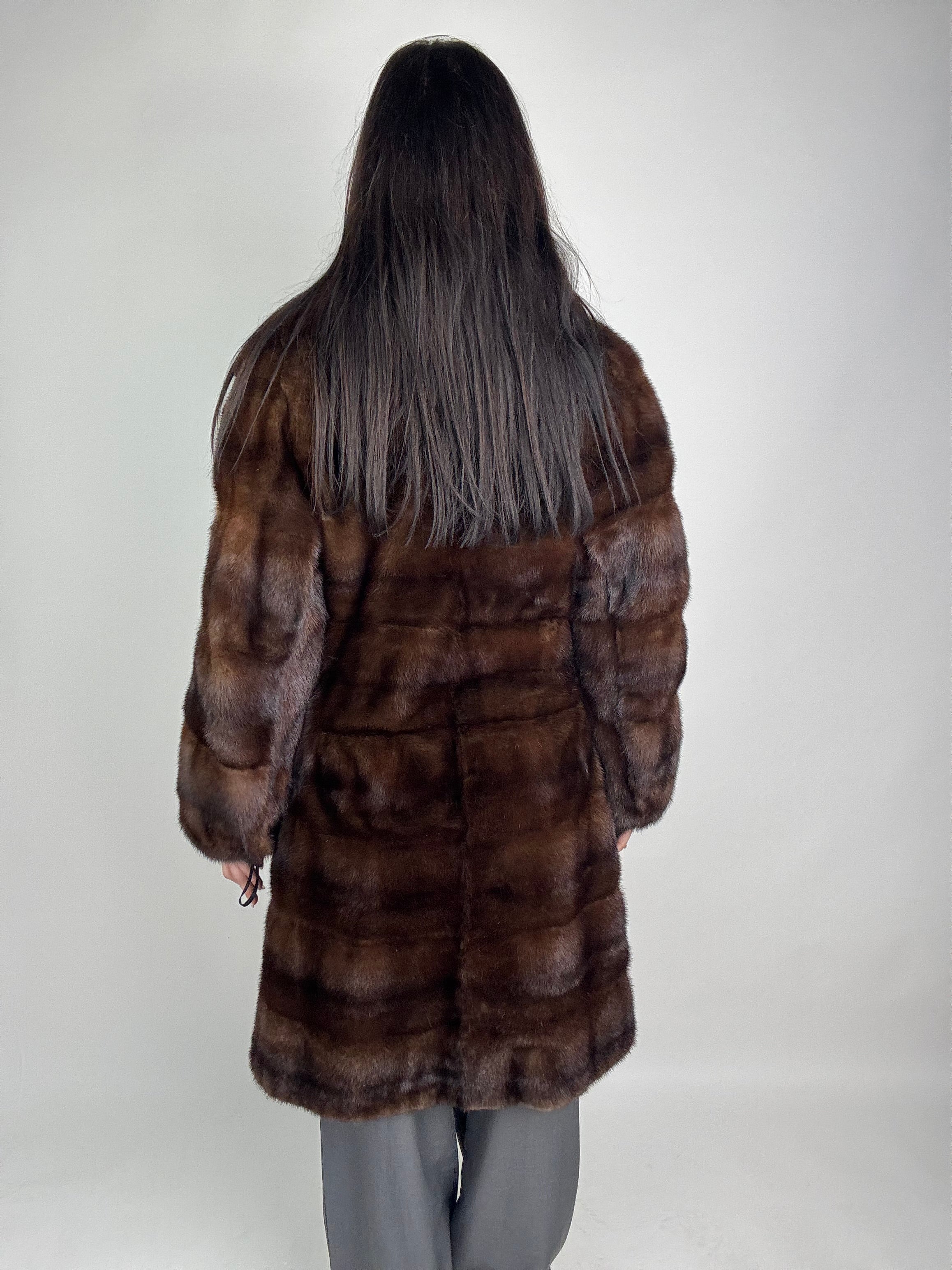 Cappotto in visone N458