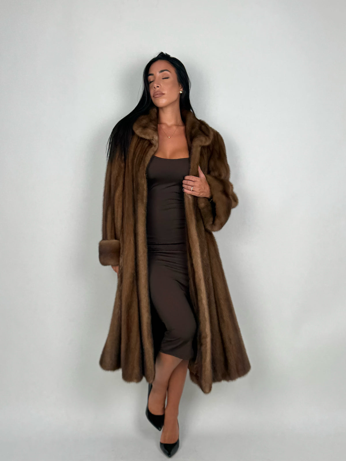 Cappotto in visone N698