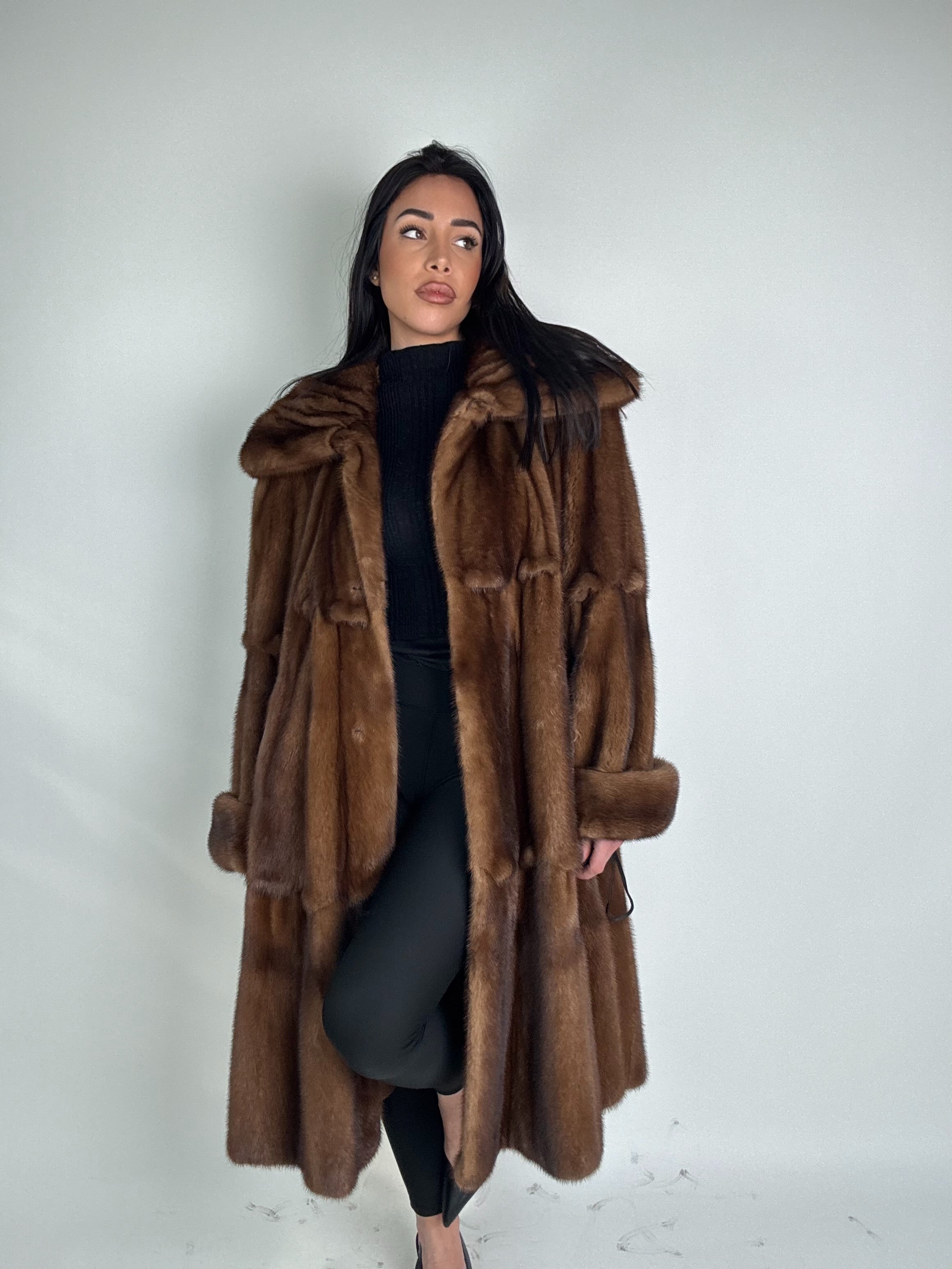 Cappotto in visone N527