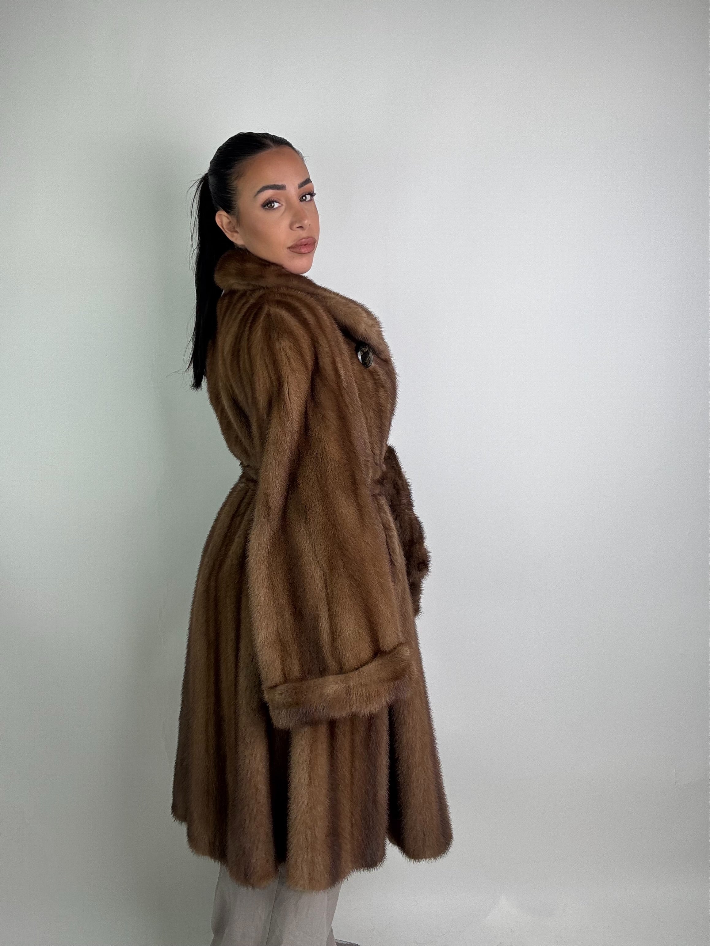 Cappotto in visone N389