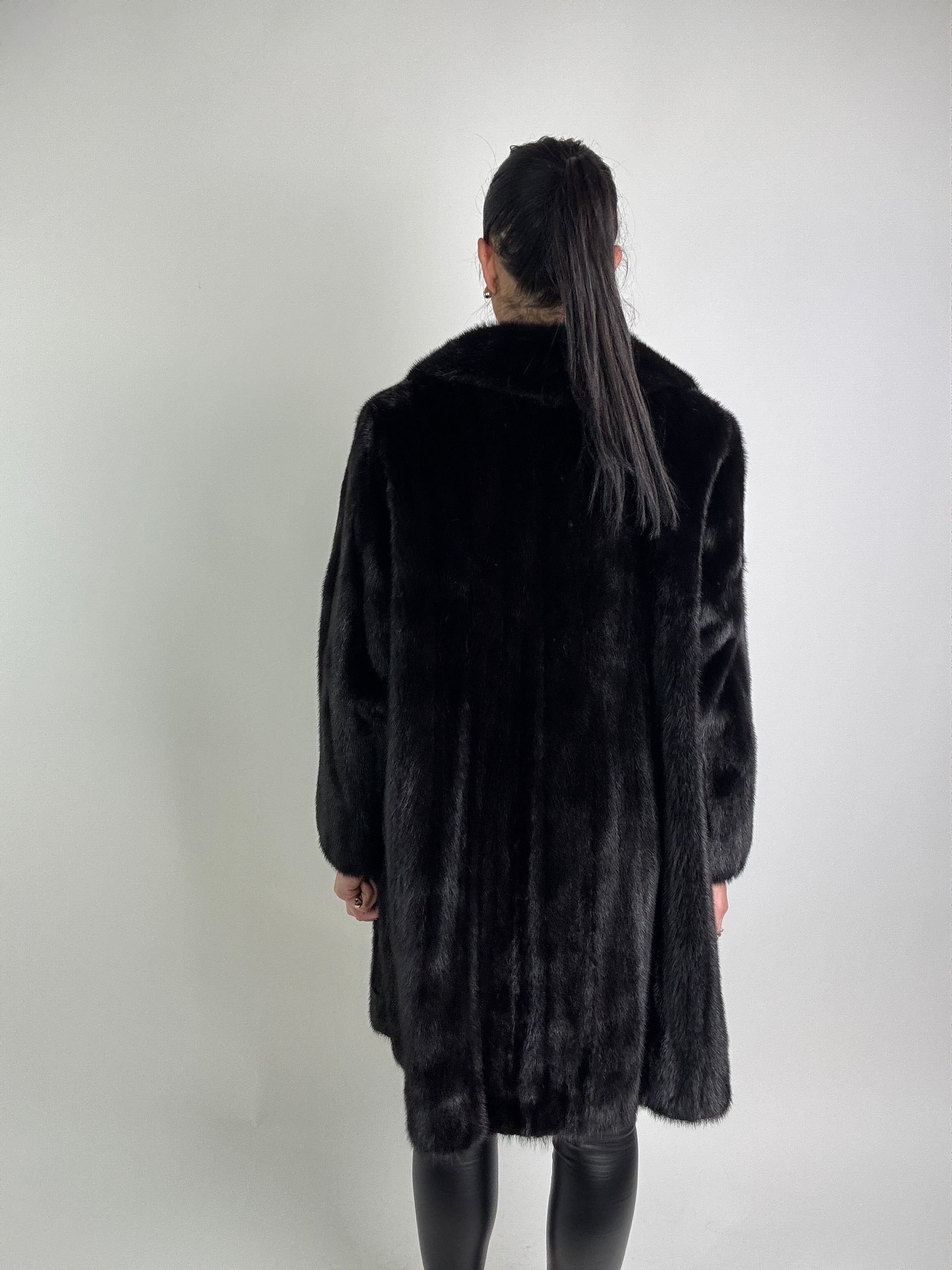 Cappotto in visone N393