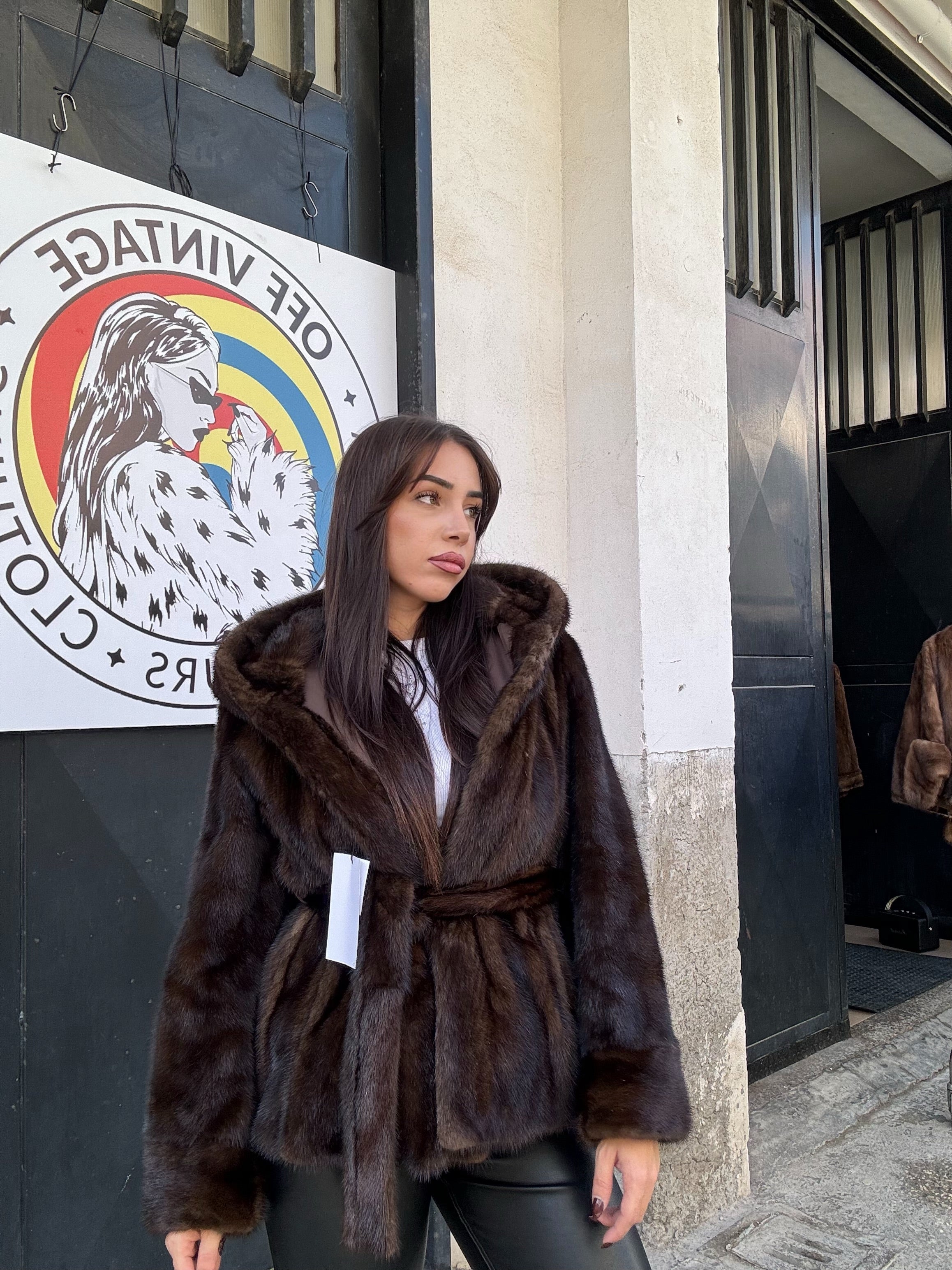 Giacca di visone cintura e cappuccio