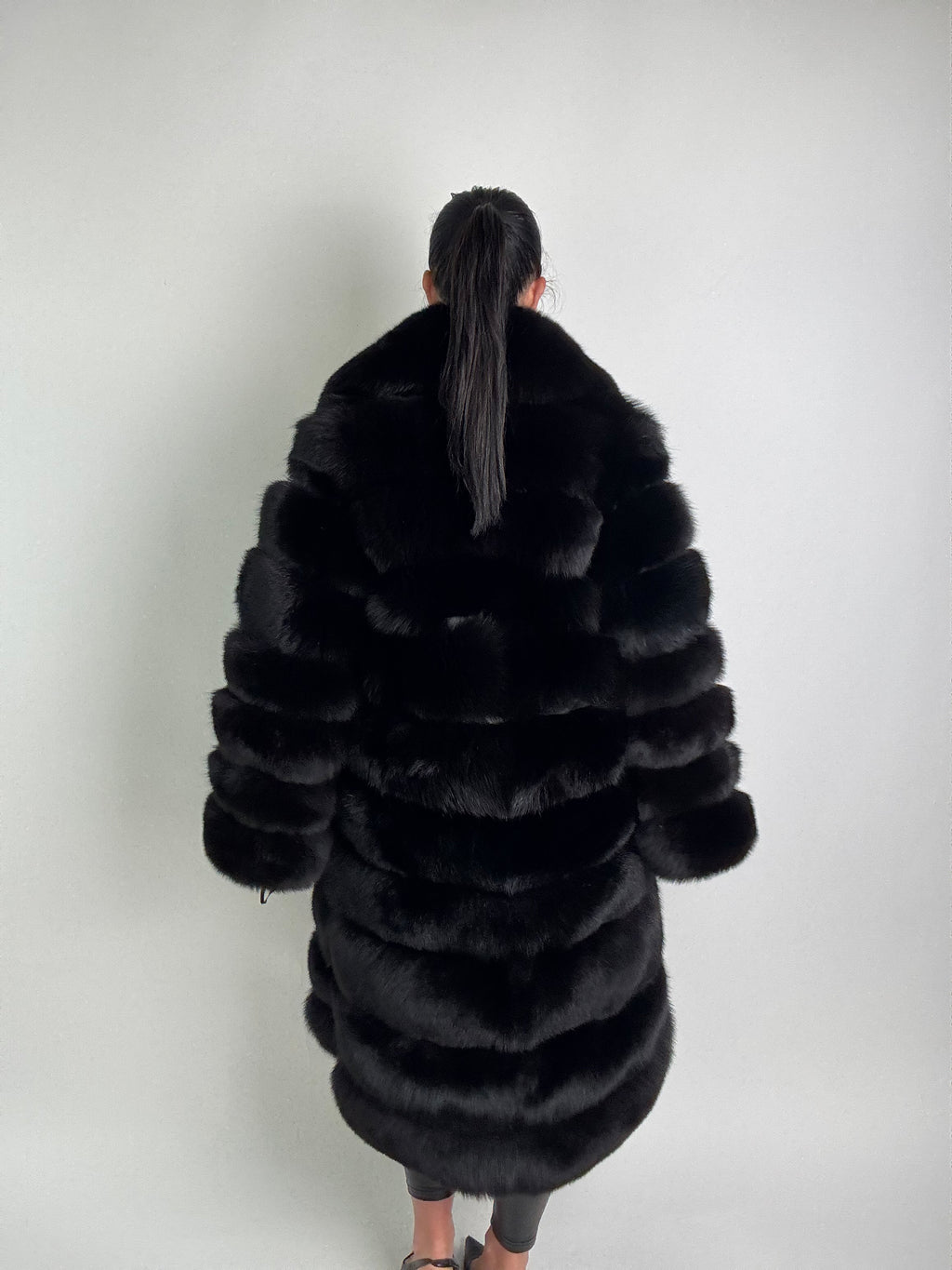 Cappotto in volpe total black N44