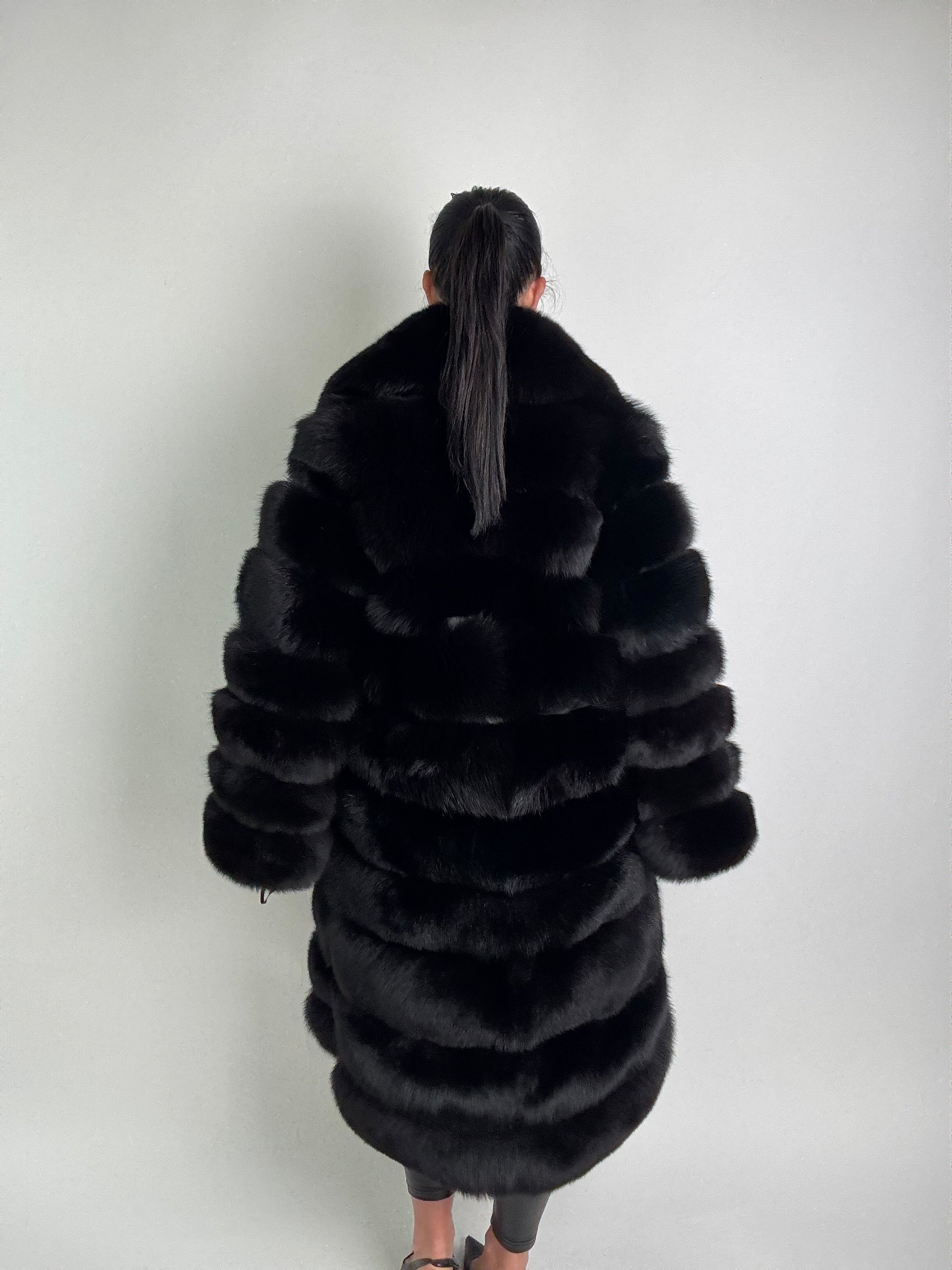 Cappotto in volpe total black N44