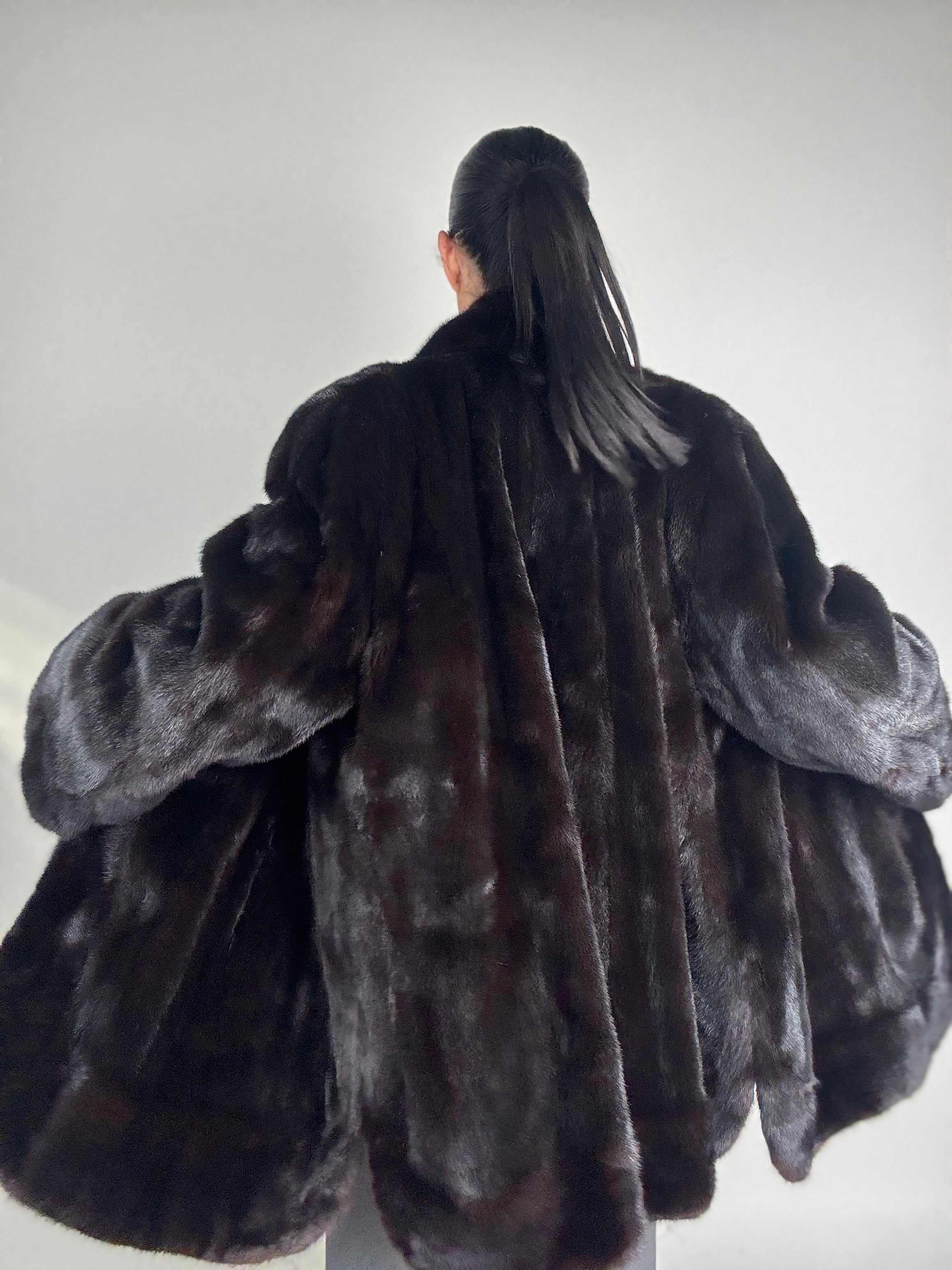 Cappotto in visone N529