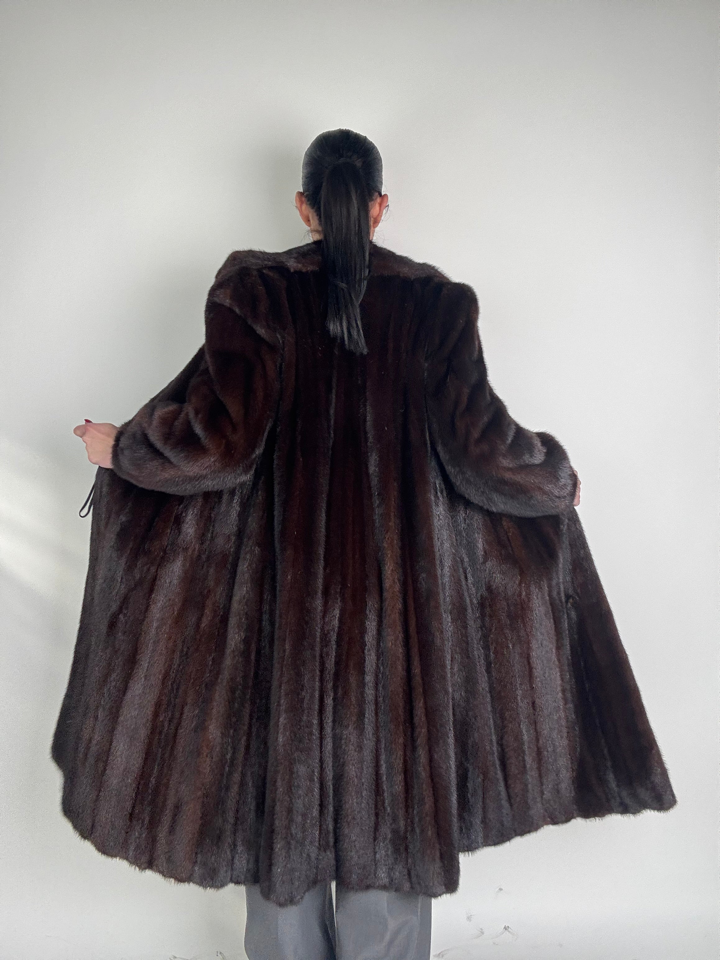 Cappotto in visone N530