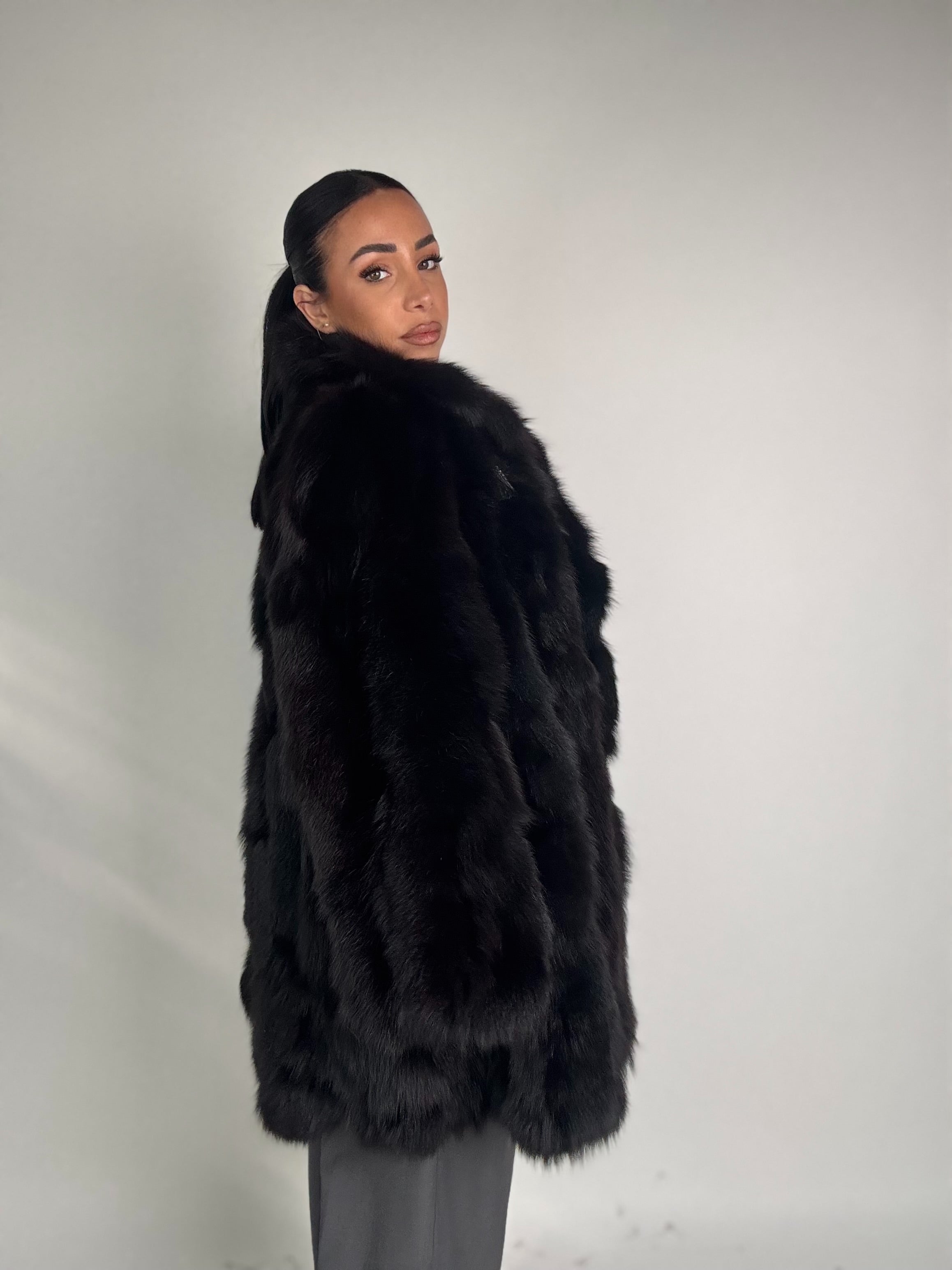 Giacca in volpe total black N358