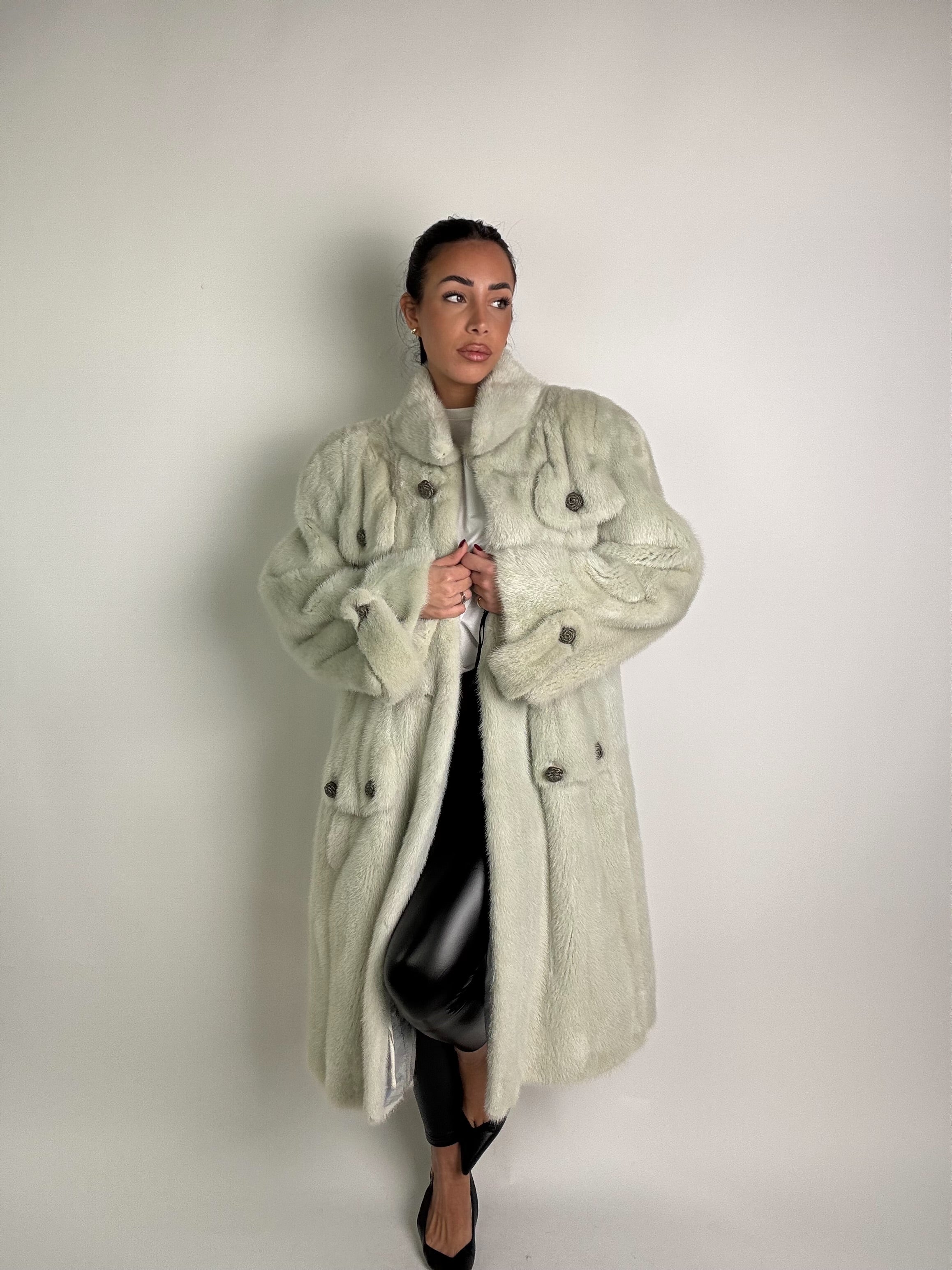 Cappotto in visone N392