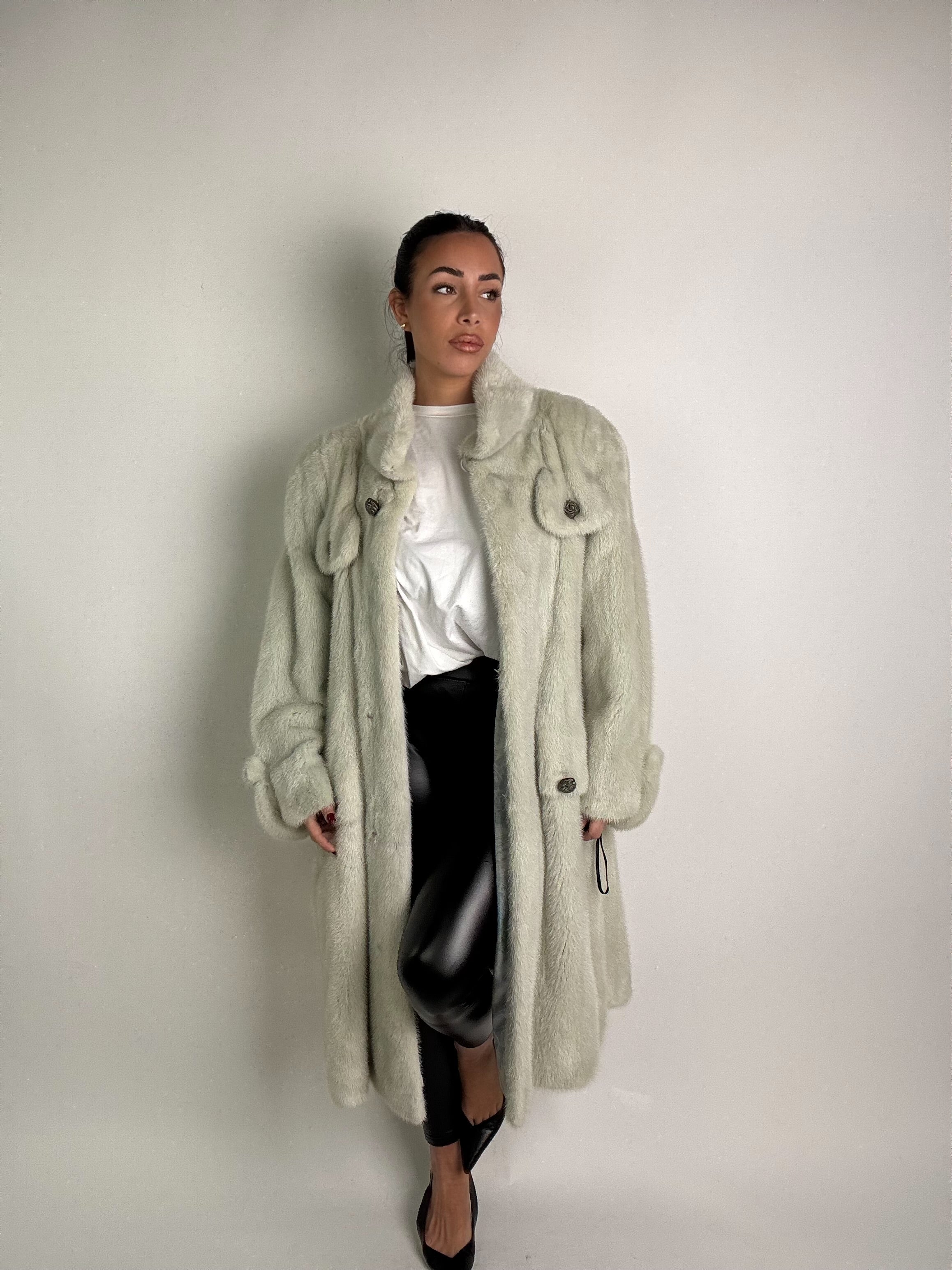 Cappotto in visone N392