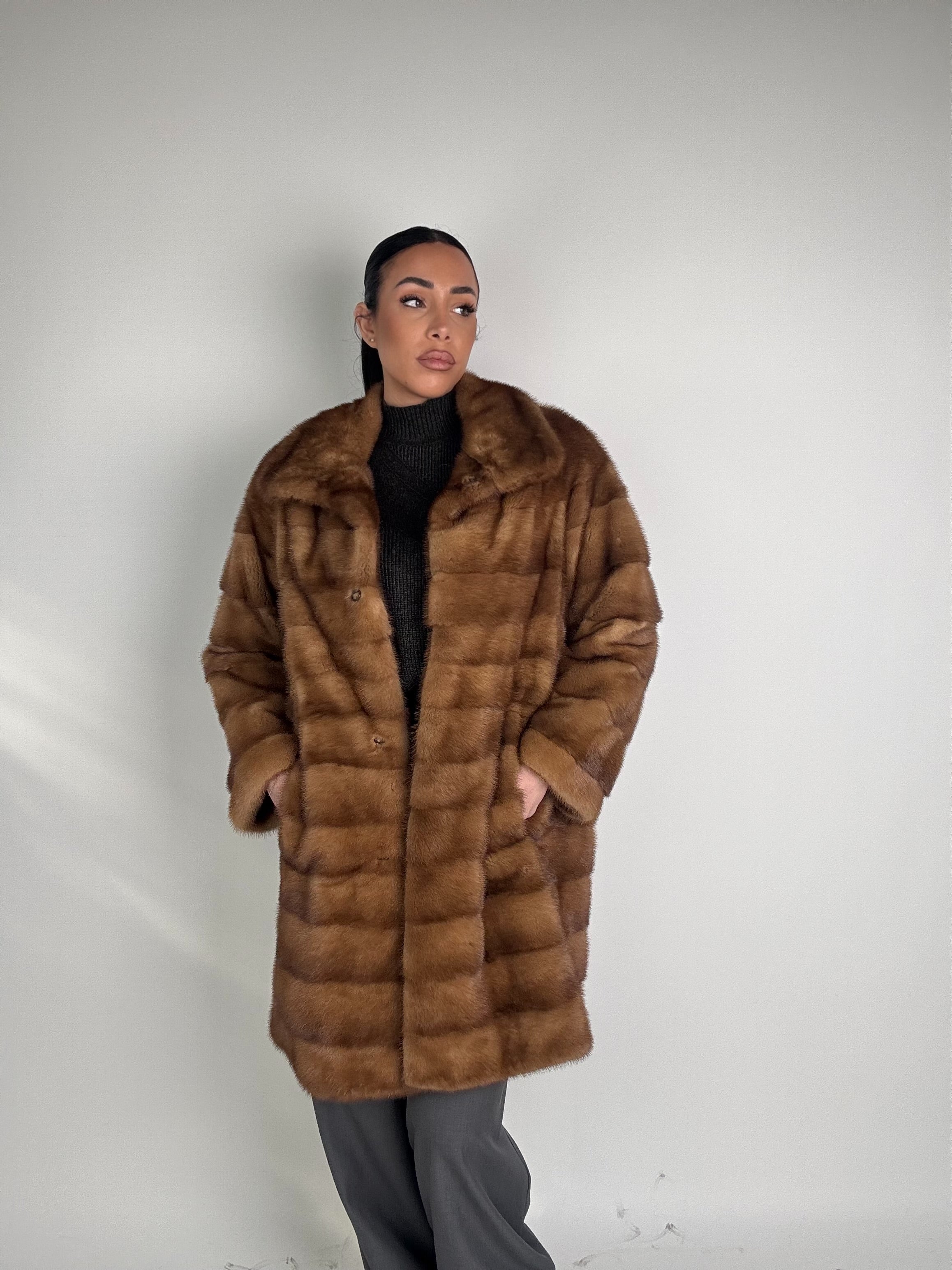 Cappotto in visone N528
