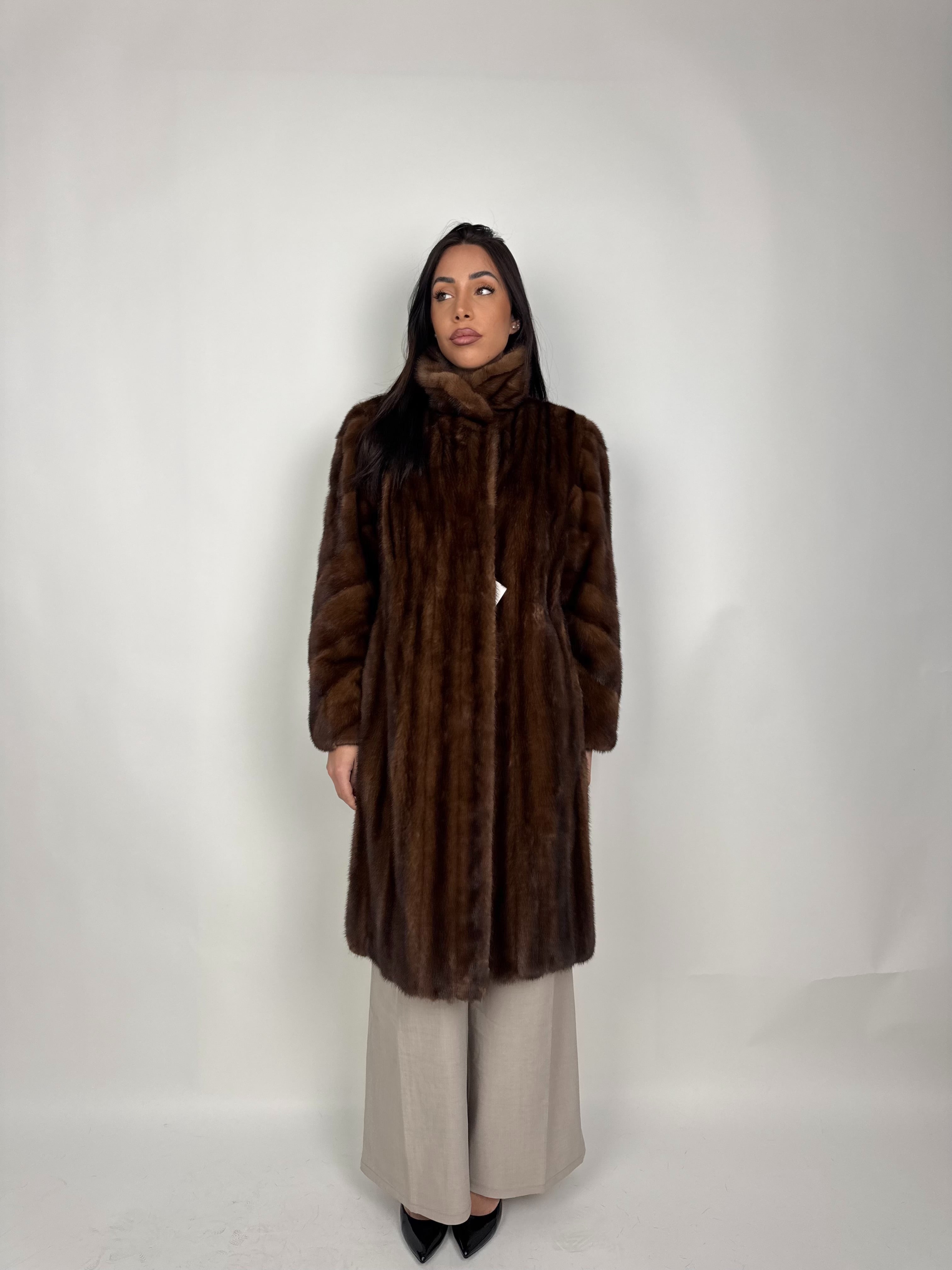 Cappotto in visone N475