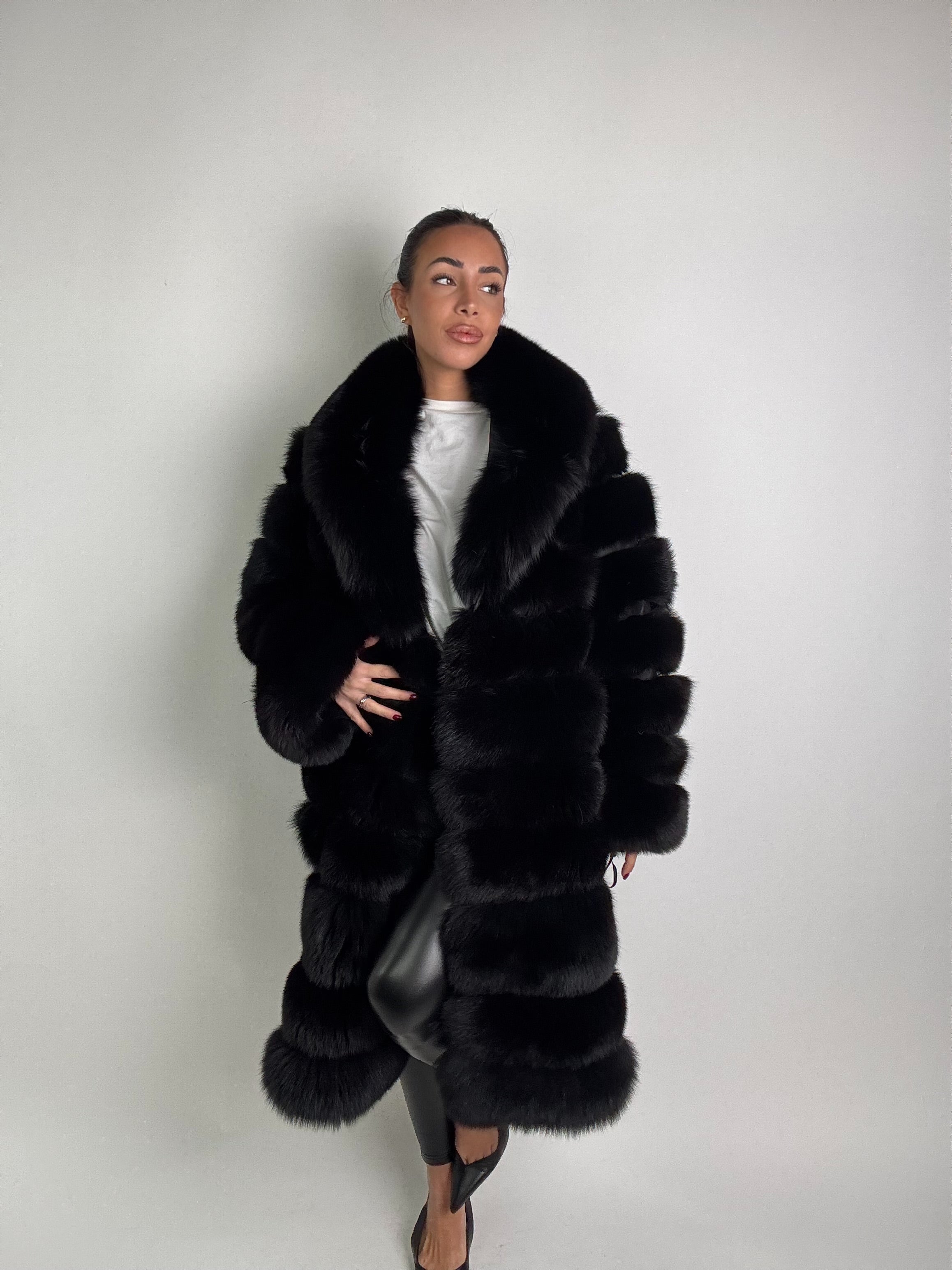 Cappotto in volpe total black N44