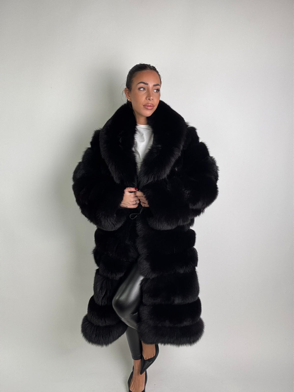 Cappotto in volpe total black N44