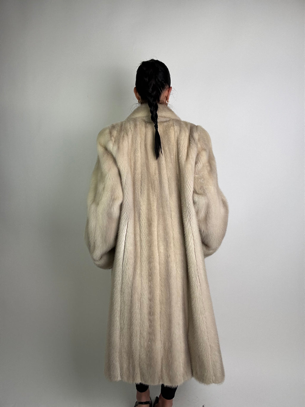 Cappotto in visone N394