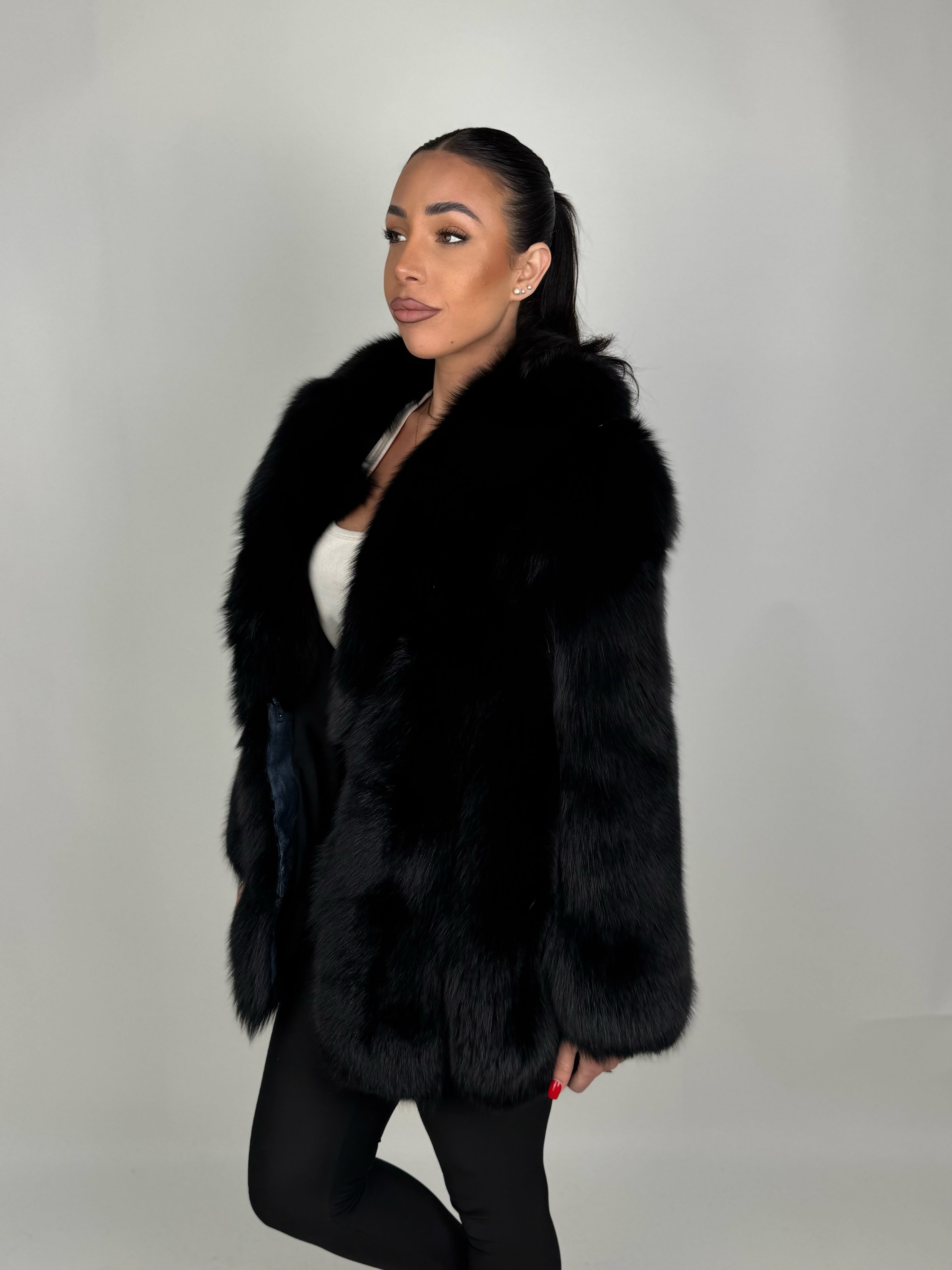 Giacca in volpe total black N516