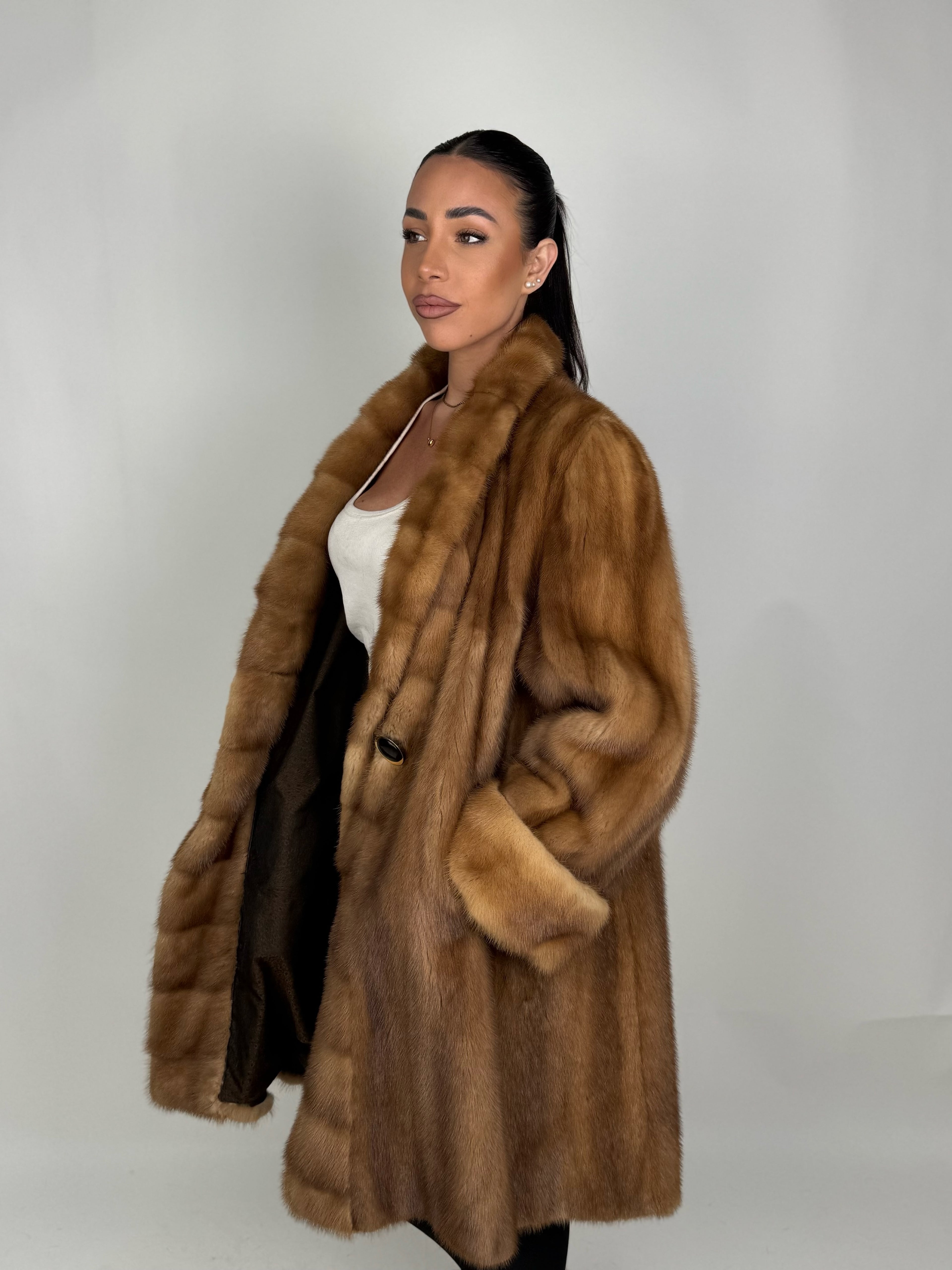 Cappotto in visone N628