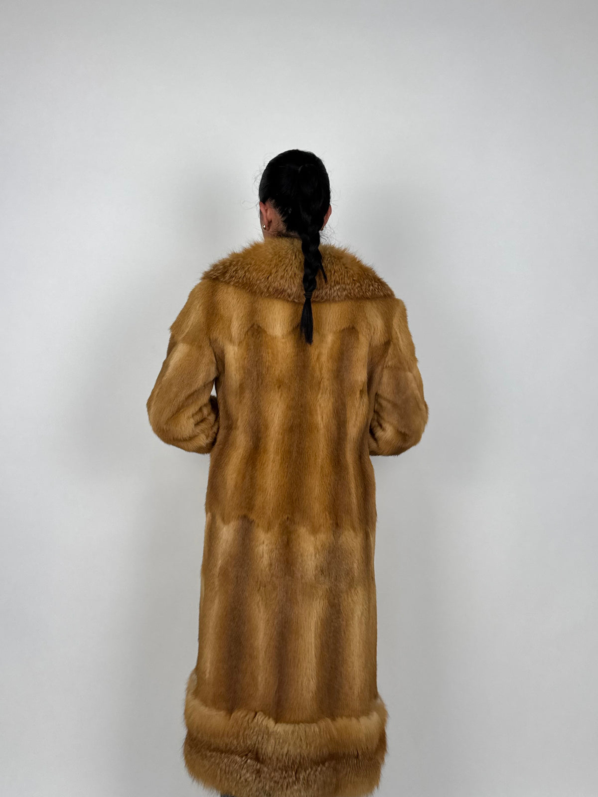 Cappotto in visone e volpe N706