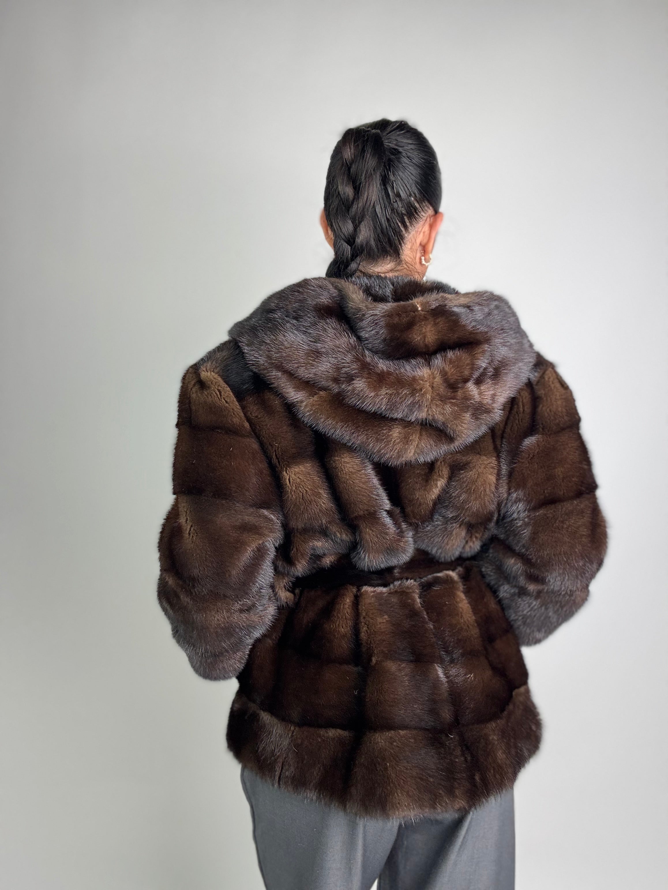 Giacca in visone cintura e cappuccio N230