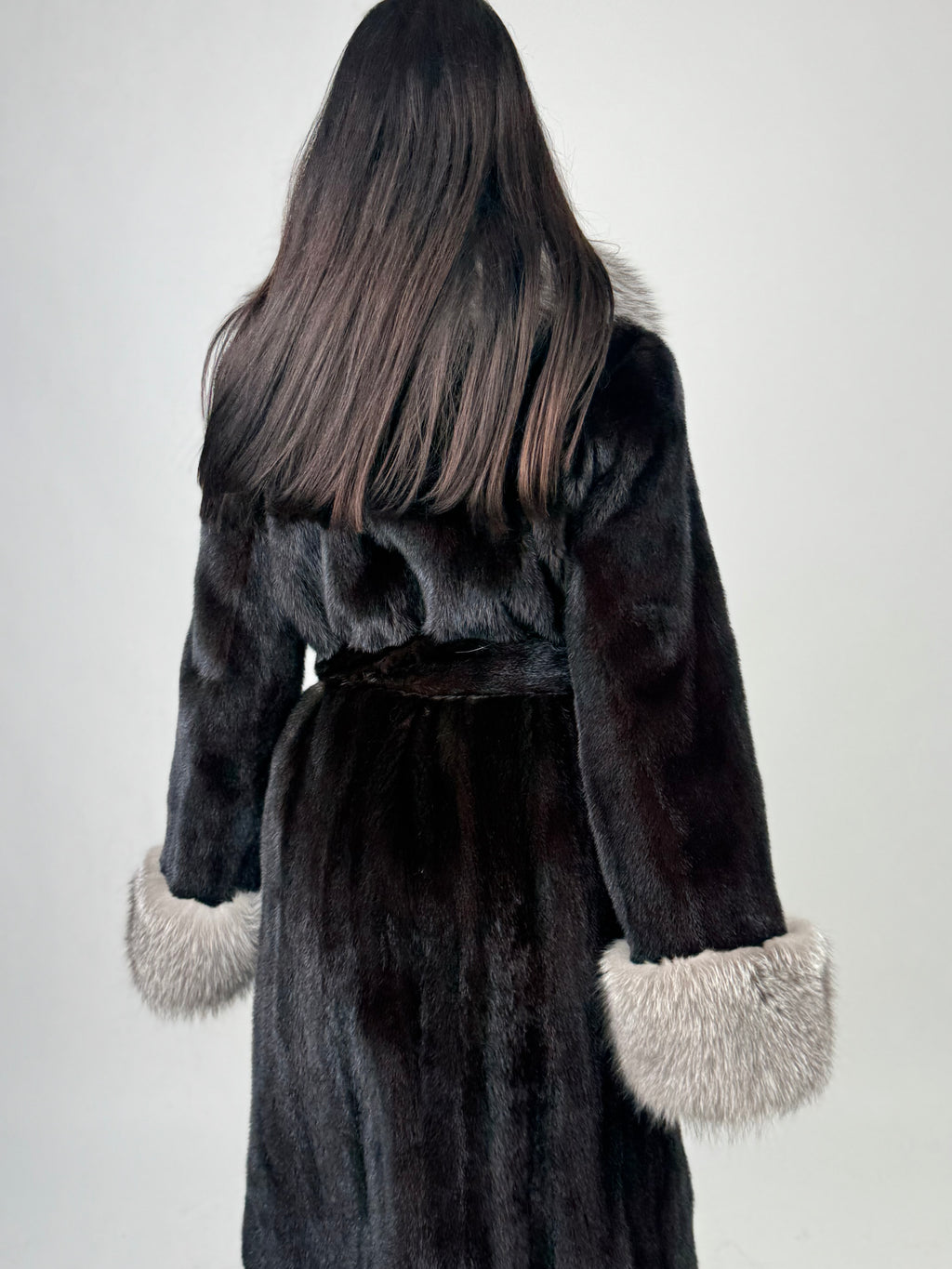 Cappotto in visone e volpe frost N667