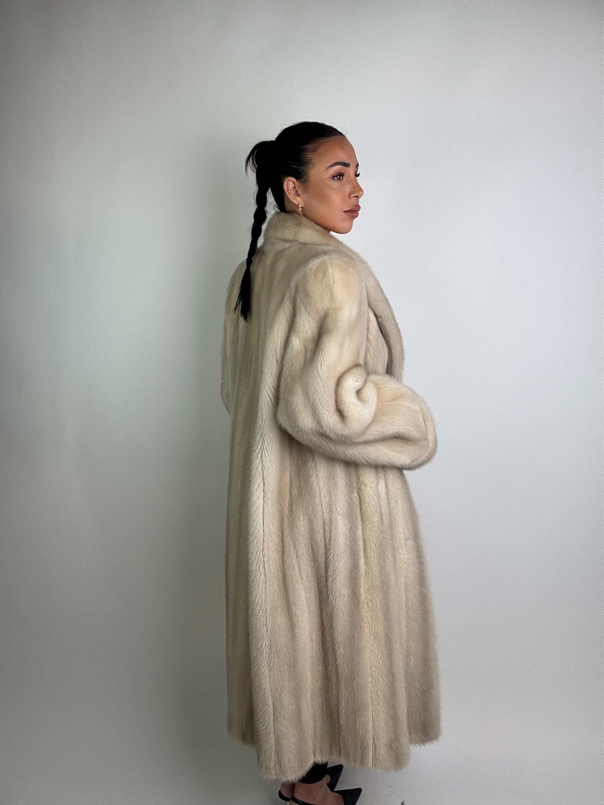 Cappotto in visone N394