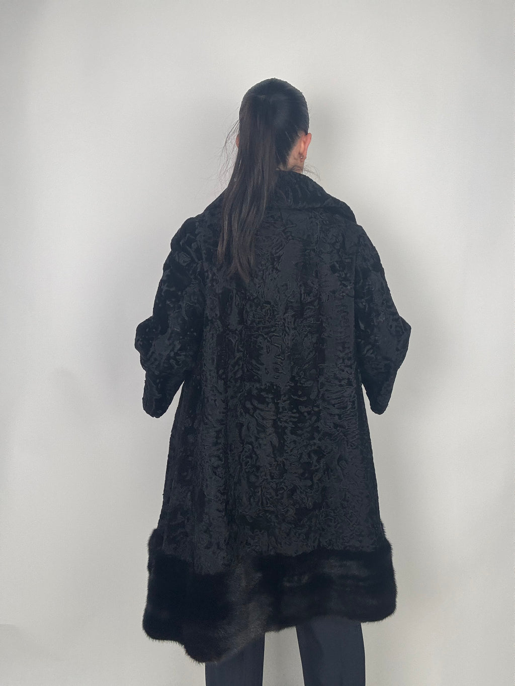Cappotto in astrakan e visone N69