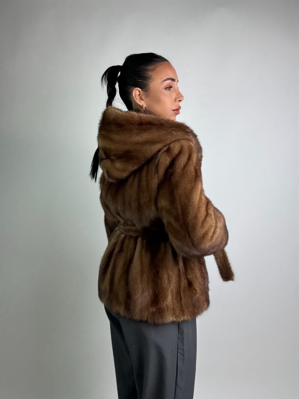 Giacca in visone cintura e cappuccio N229