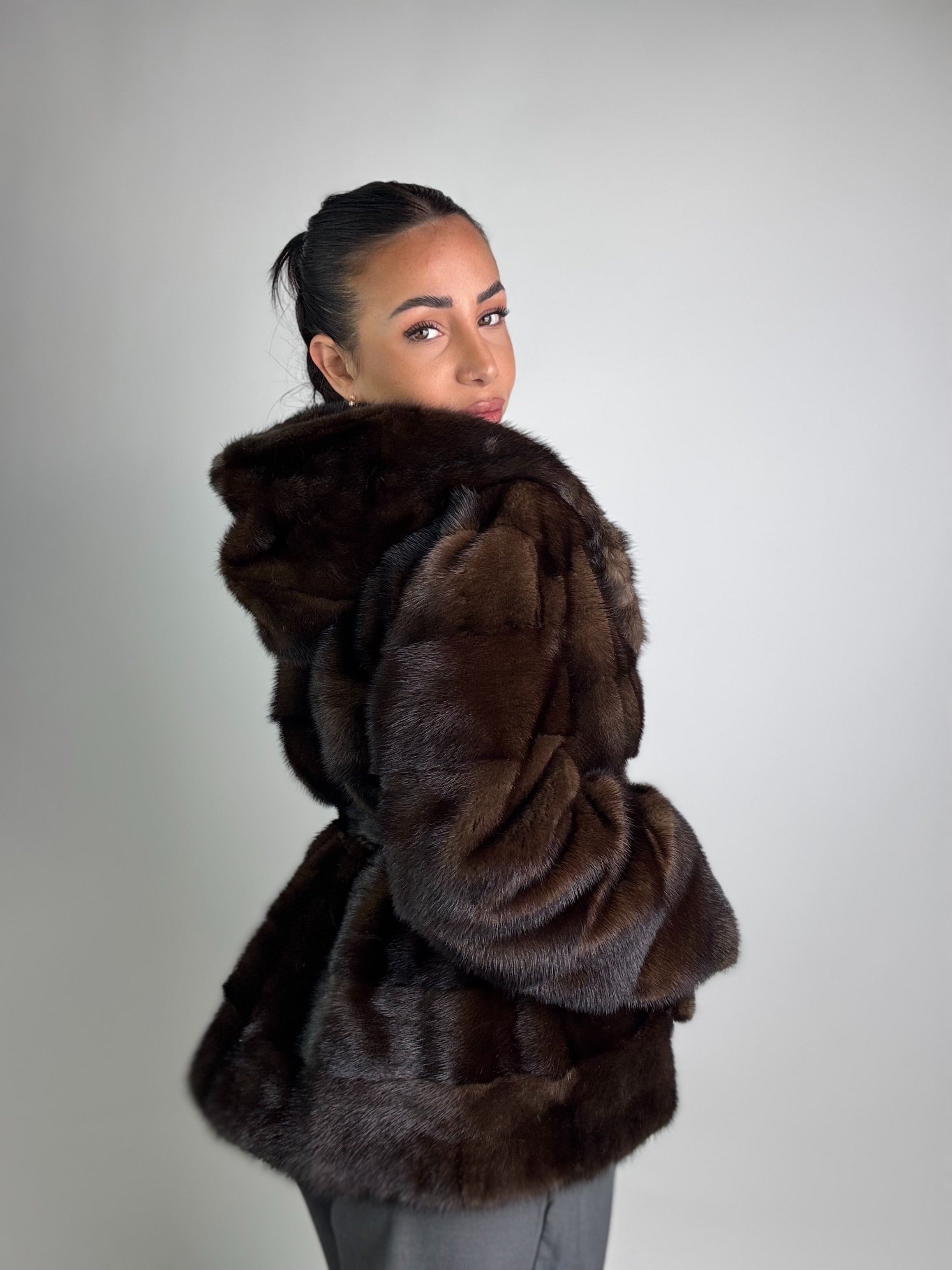 Giacca in visone cintura e cappuccio N230