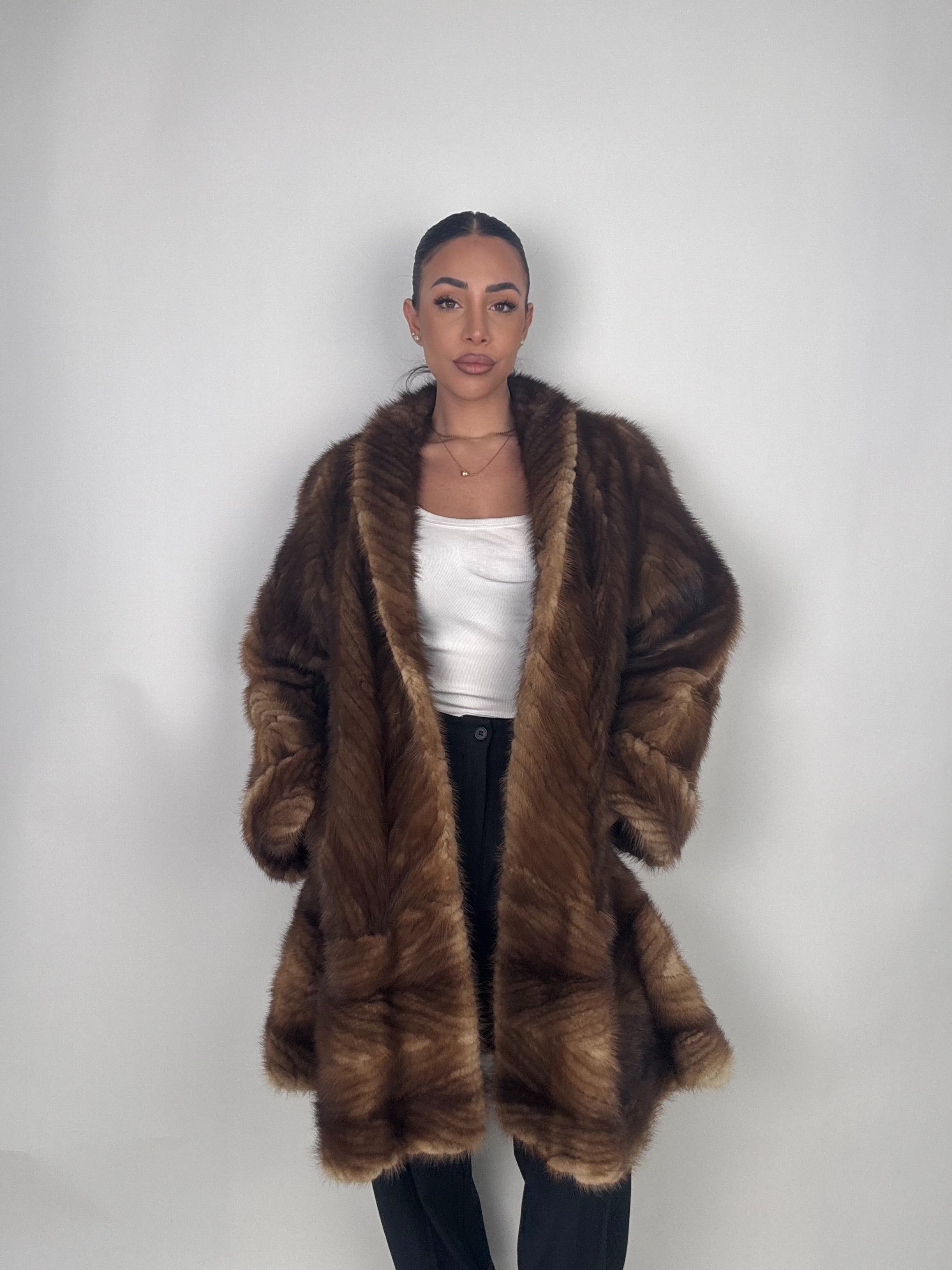 Cappotto in visone N630