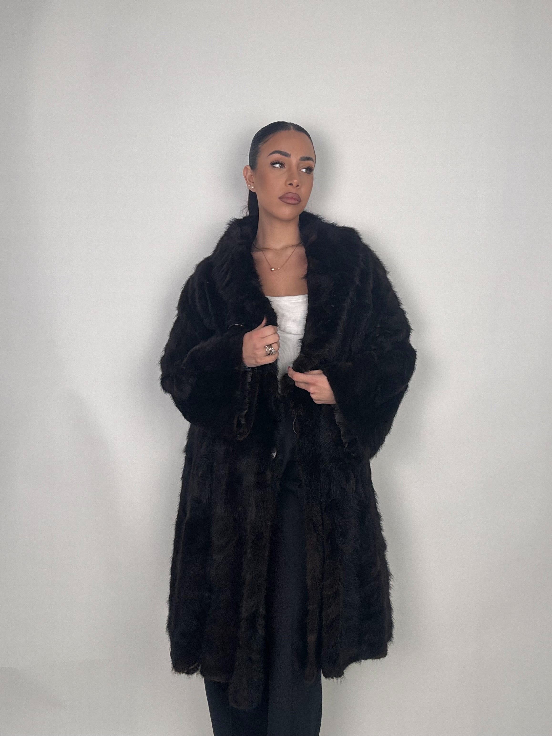 Cappotto in visone N631